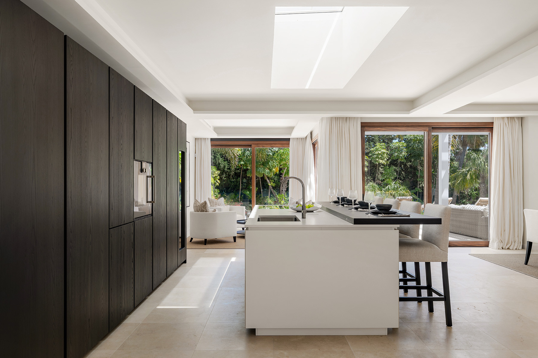  Image of Villa - 4 Bedrooms - 5 Bathrooms for sale in Malaga-Marbella-Spain, Image 12