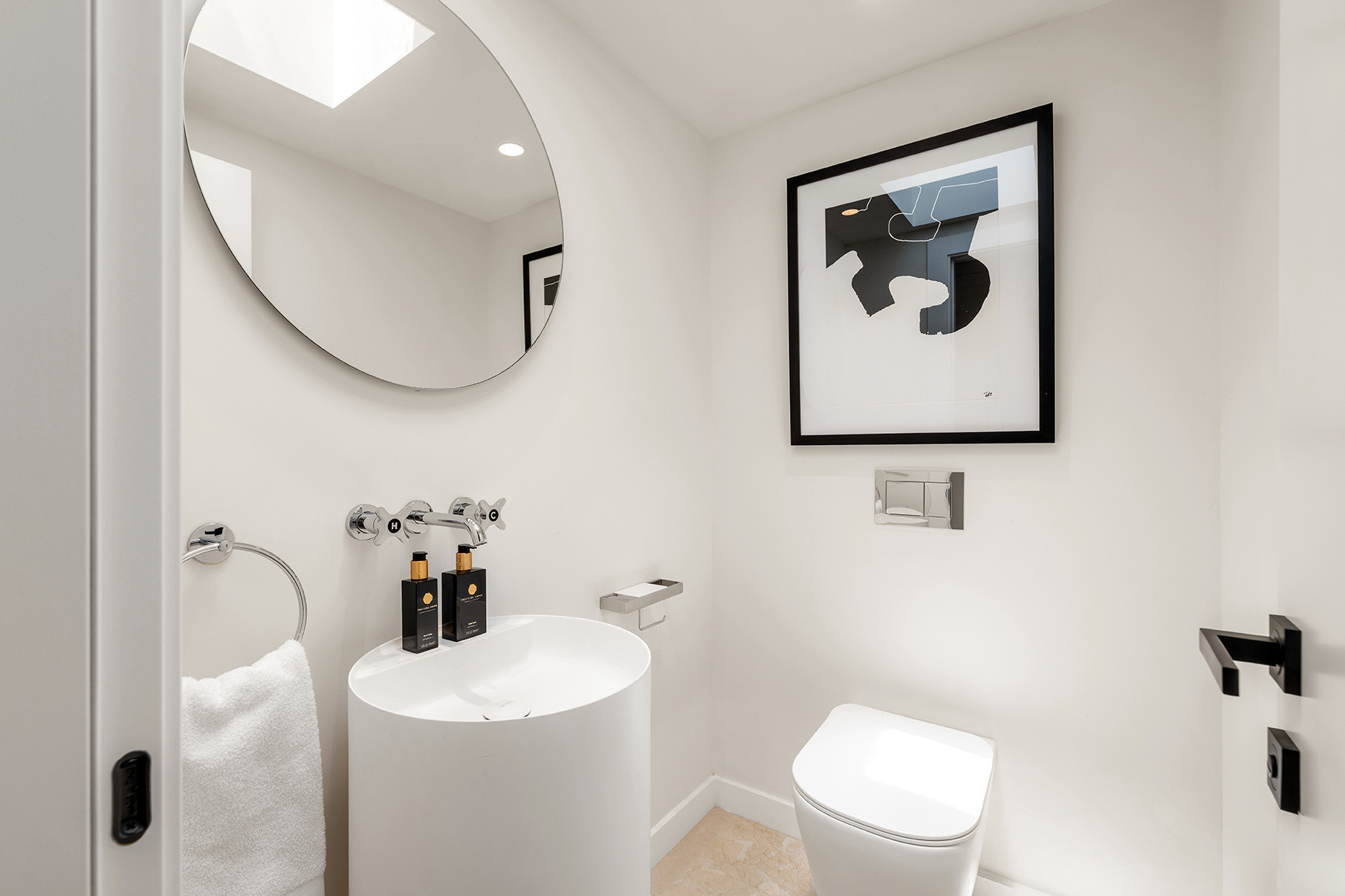 Image of Villa - 4 Bedrooms - 5 Bathrooms for Sale in Malaga-Marbella-Spain, Image 4