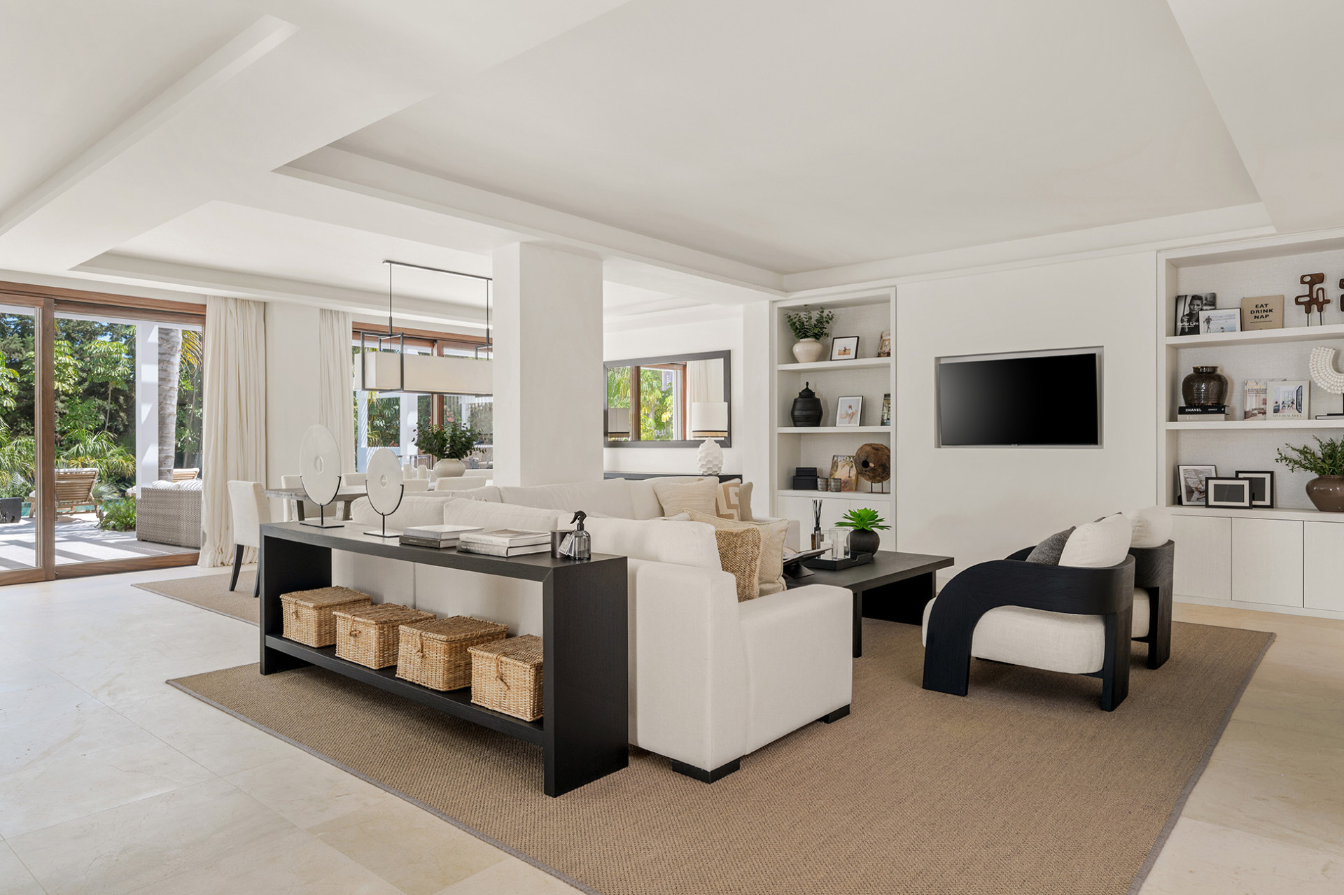 Image of Villa - 4 Bedrooms - 5 Bathrooms for Sale in Malaga-Marbella-Spain, Image 5