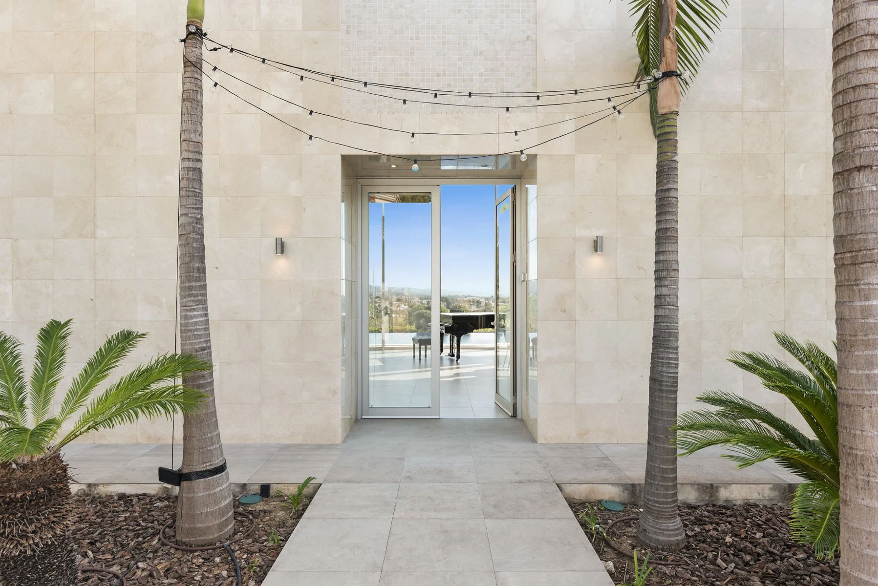  Image of Villa - 3 Bedrooms - 3 Bathrooms for sale in Malaga-Benahavis-Spain, Image 44