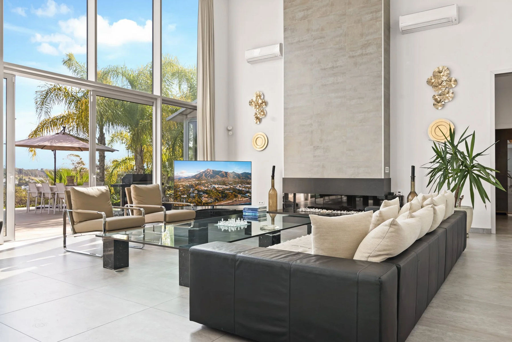  Image of Villa - 3 Bedrooms - 3 Bathrooms for sale in Malaga-Benahavis-Spain, Image 10