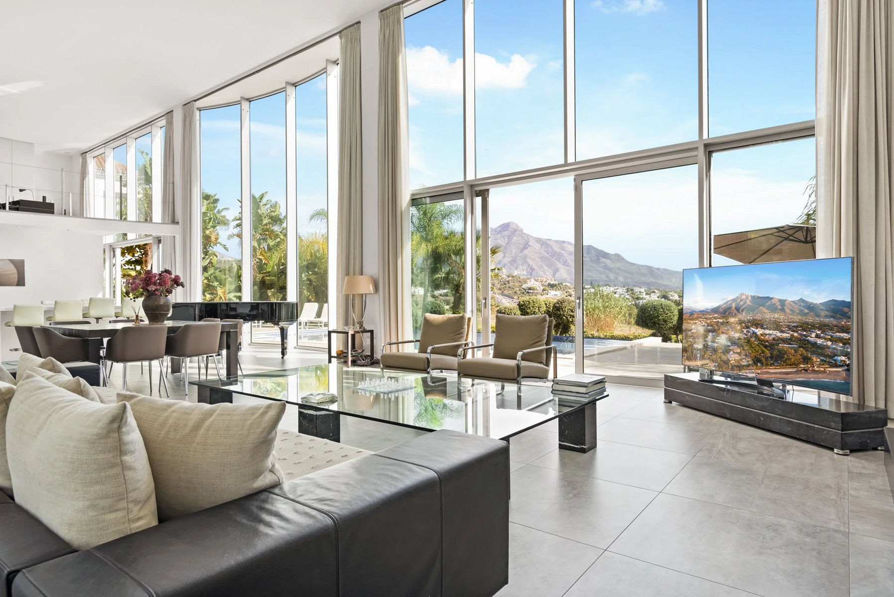  Image of Villa - 3 Bedrooms - 3 Bathrooms for sale in Malaga-Benahavis-Spain, Image 11