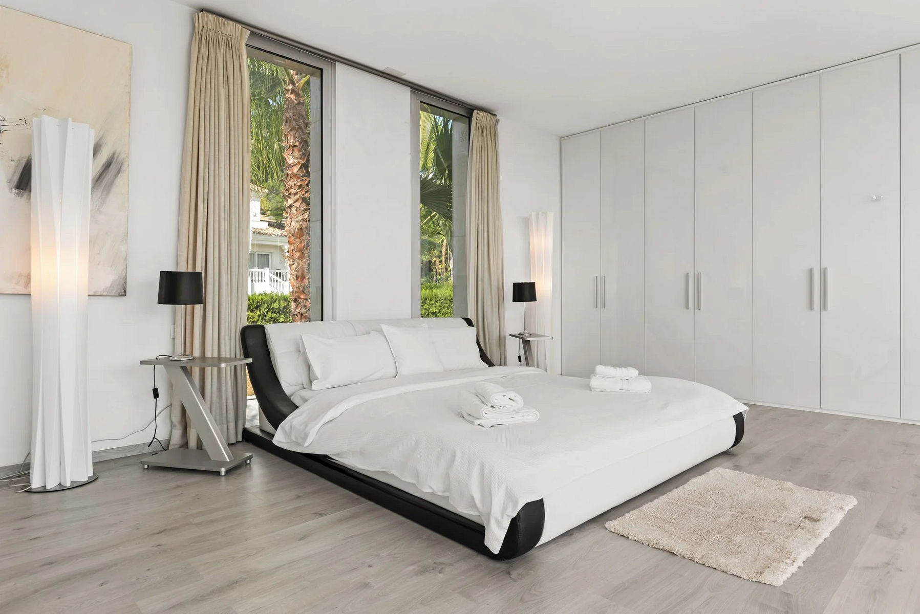  Image of Villa - 3 Bedrooms - 3 Bathrooms for sale in Malaga-Benahavis-Spain, Image 7