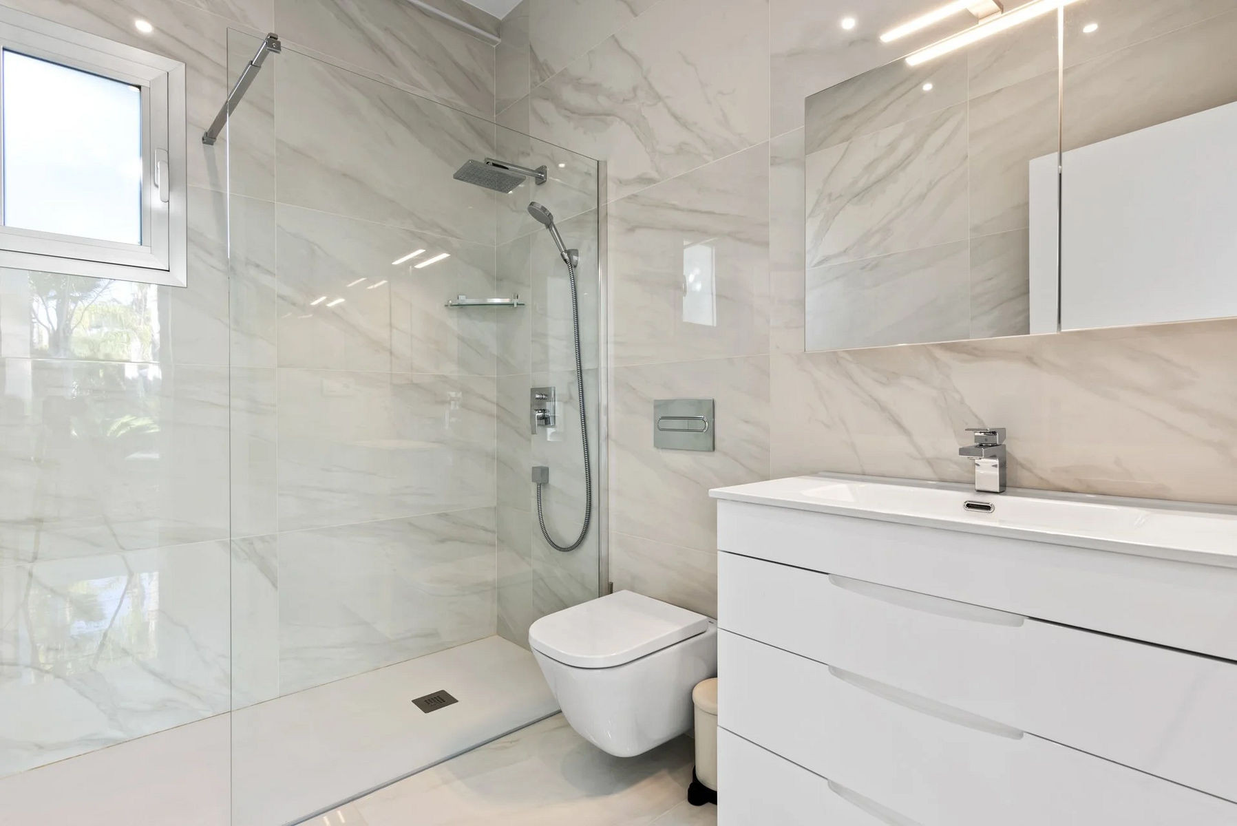  Image of Villa - 3 Bedrooms - 3 Bathrooms for sale in Malaga-Benahavis-Spain, Image 25