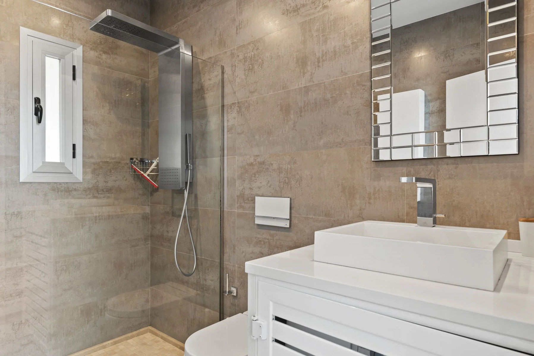  Image of Villa - 3 Bedrooms - 3 Bathrooms for sale in Malaga-Benahavis-Spain, Image 27