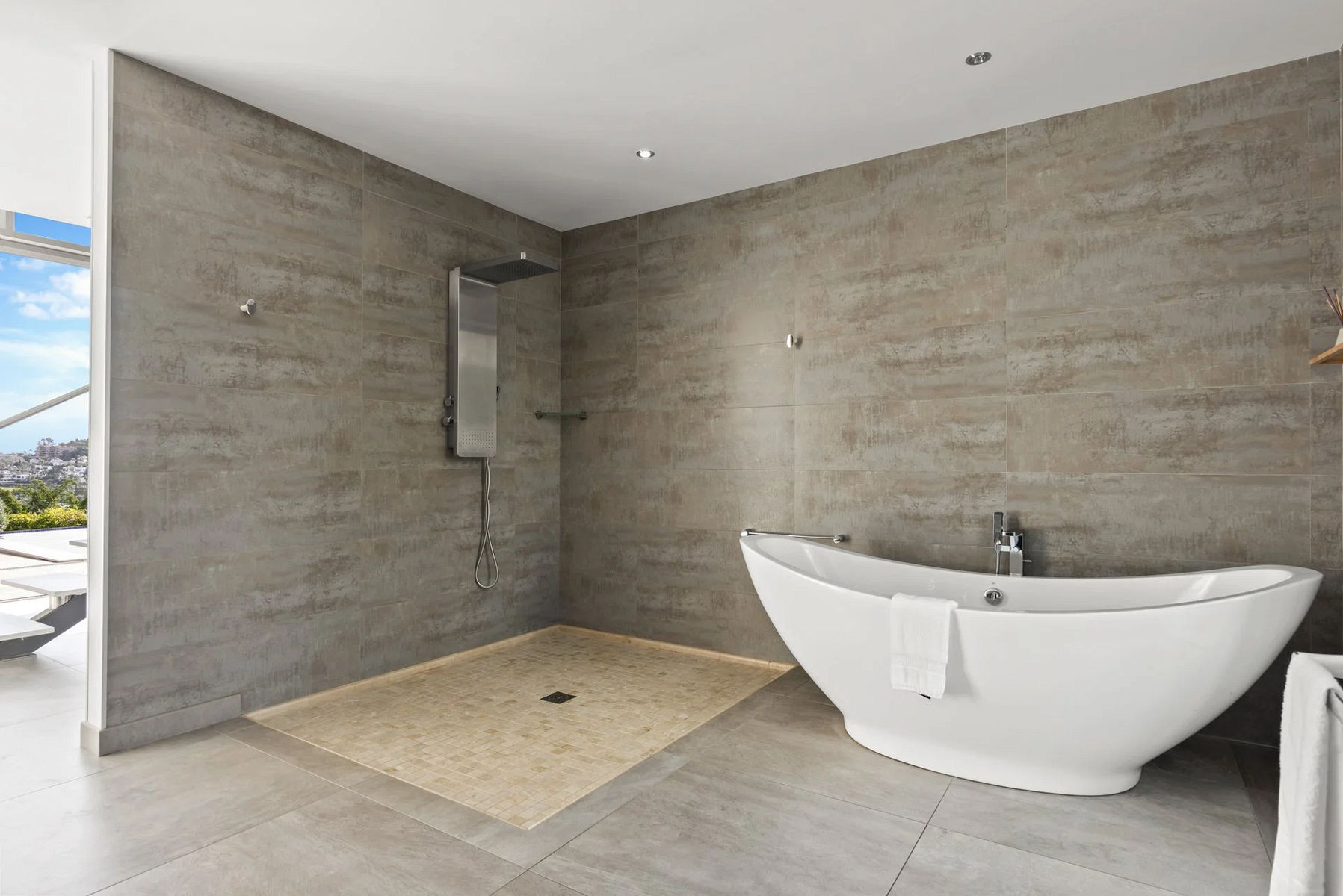  Image of Villa - 3 Bedrooms - 3 Bathrooms for sale in Malaga-Benahavis-Spain, Image 19