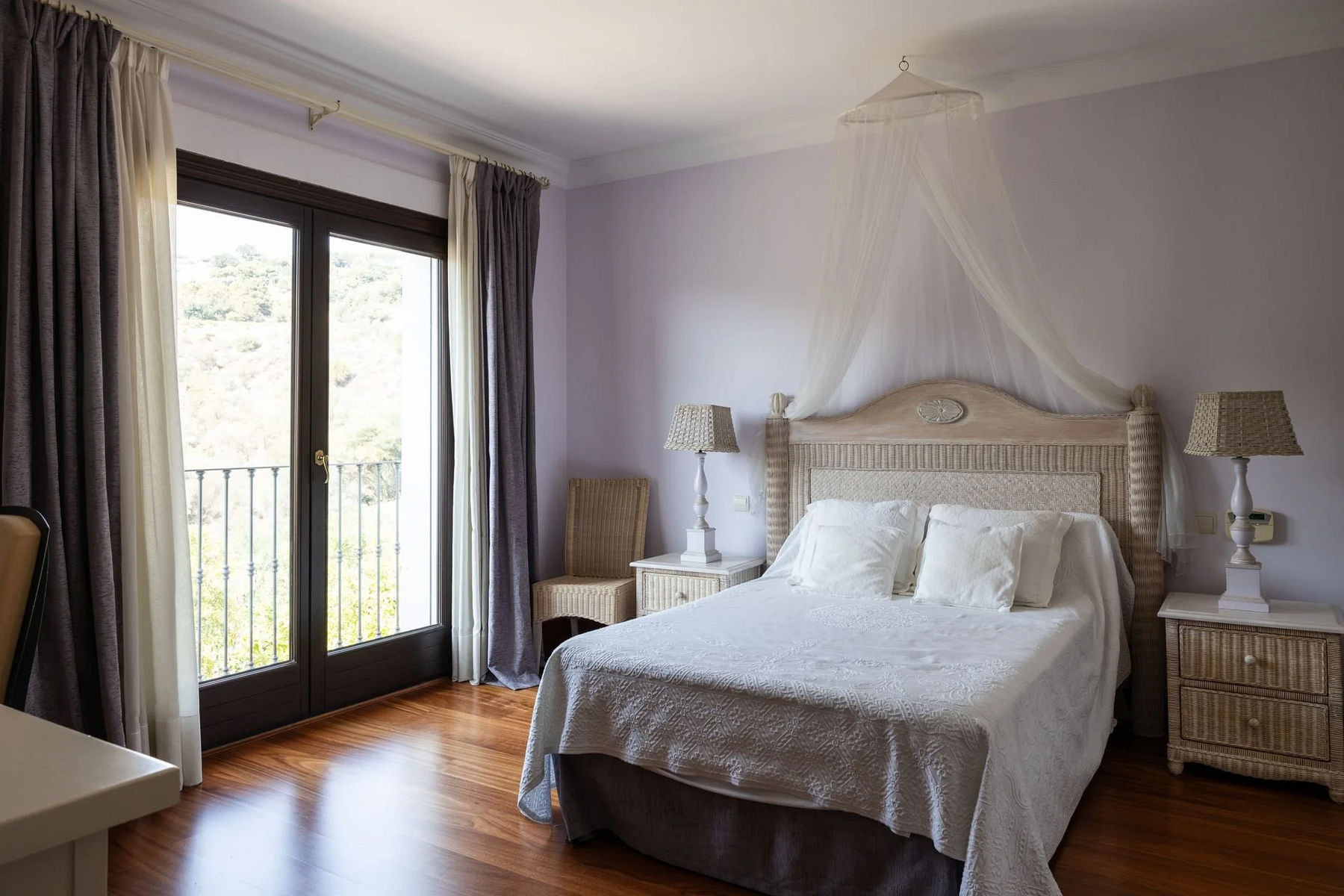  Image of Villa - 5 Bedrooms - 6 Bathrooms for sale in Malaga-Benahavis-Spain, Image 11
