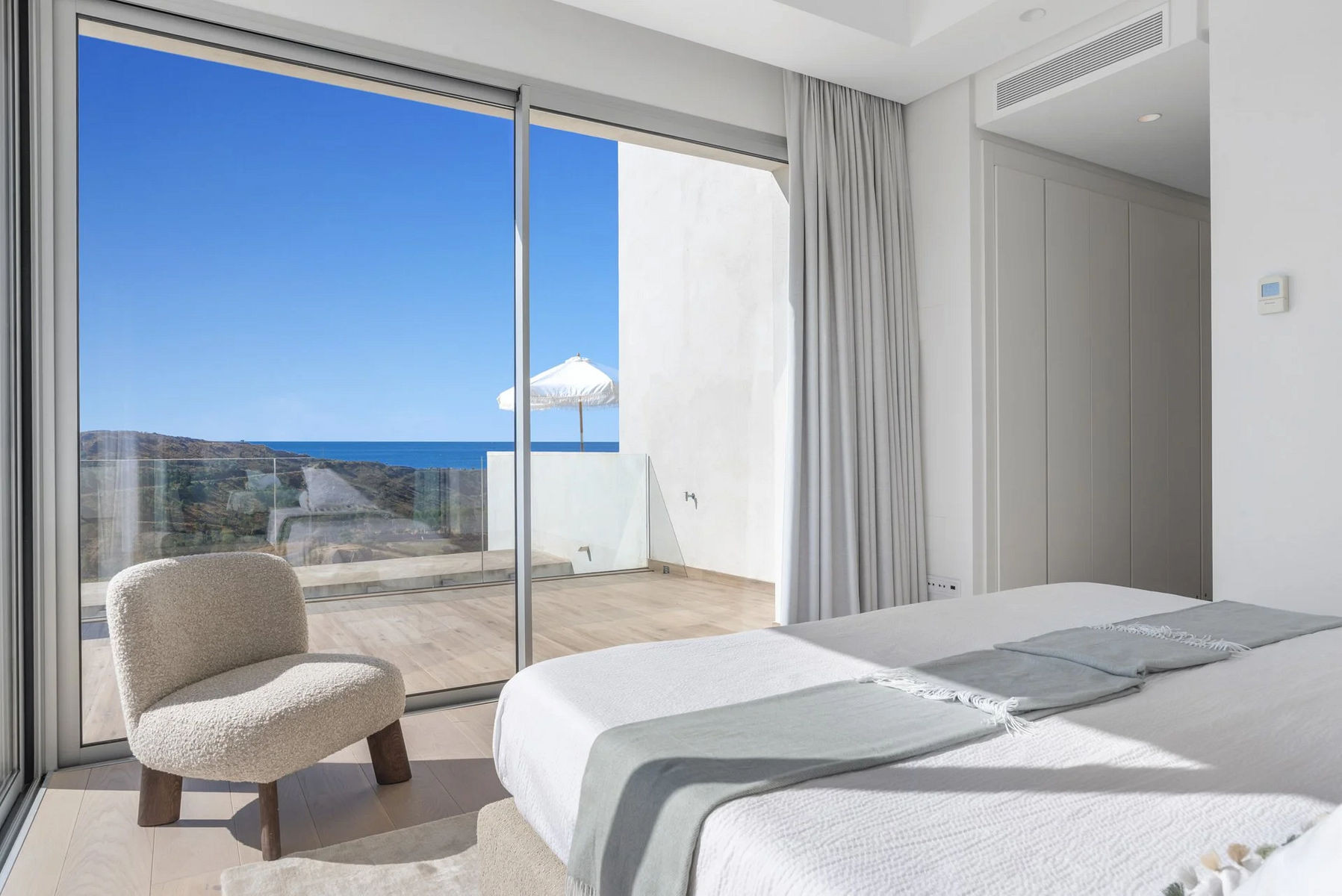 Image of Duplex Penthouse - 3 Bedrooms - 3 Bathrooms for Sale in Malaga-Benahavis-Spain, Image 2