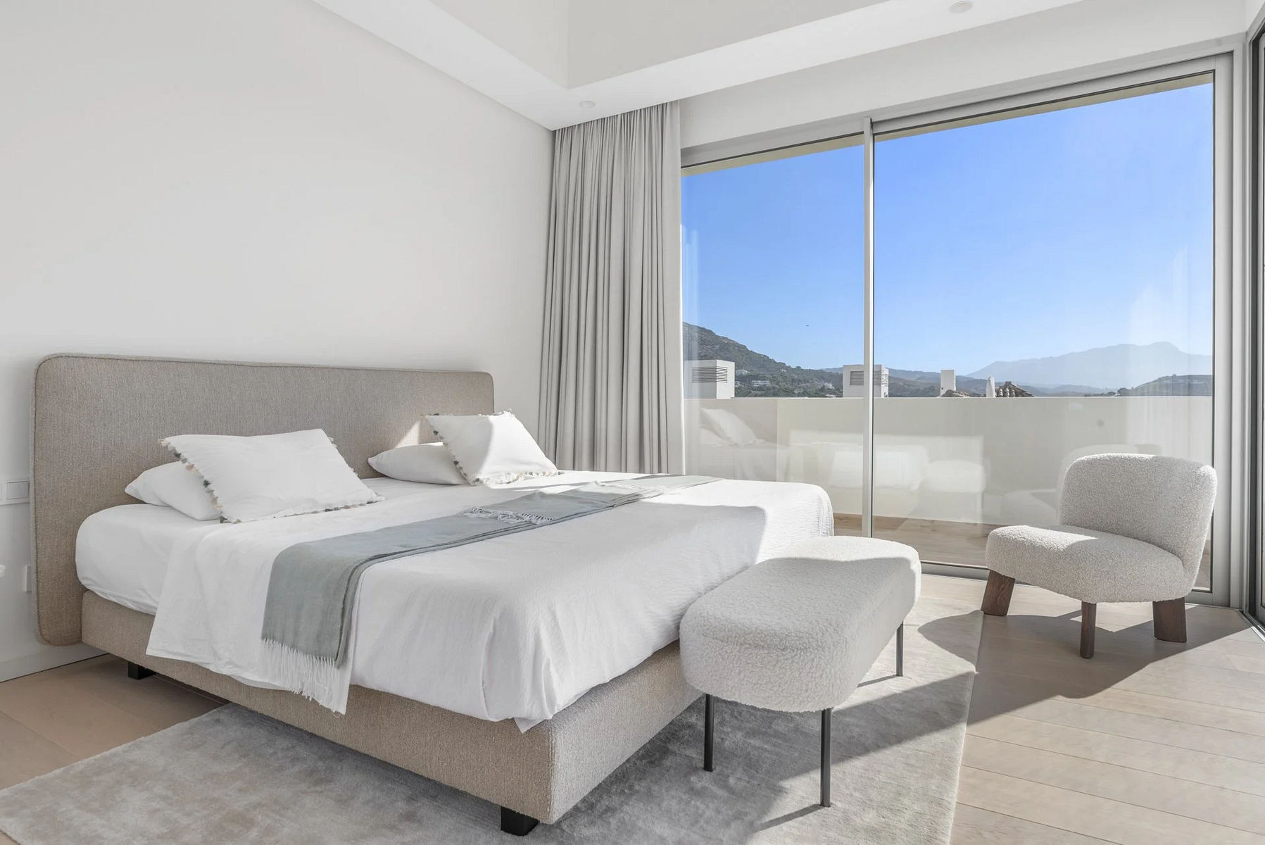 Image of Duplex Penthouse - 3 Bedrooms - 3 Bathrooms for Sale in Malaga-Benahavis-Spain, Image 3