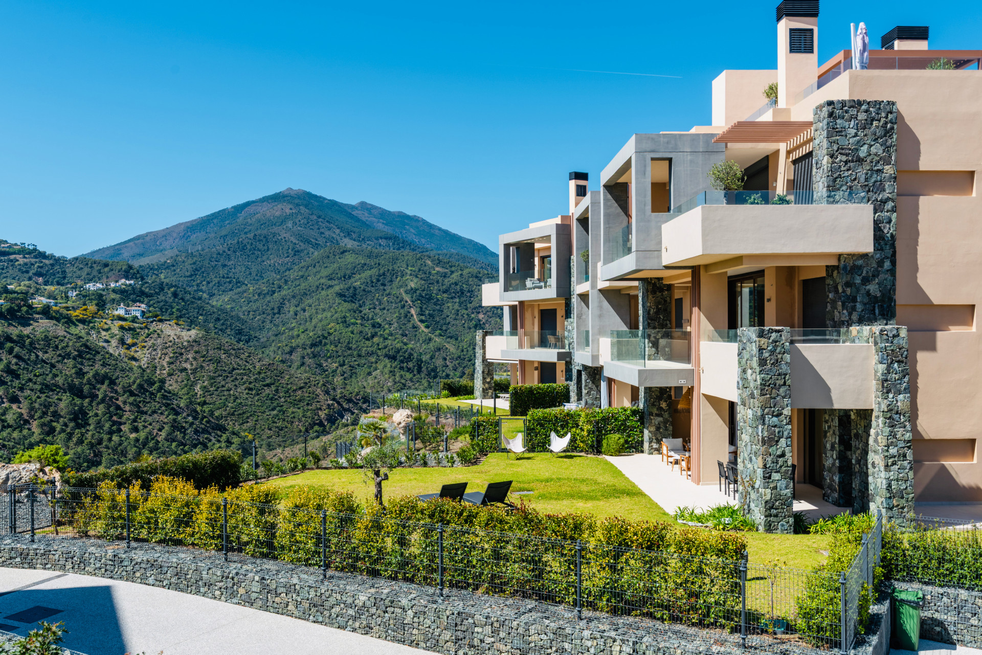 Image of Ground Floor Apartment - 3 Bedrooms - 2 Bathrooms for Sale in Malaga-Benahavis-Spain, Image 2
