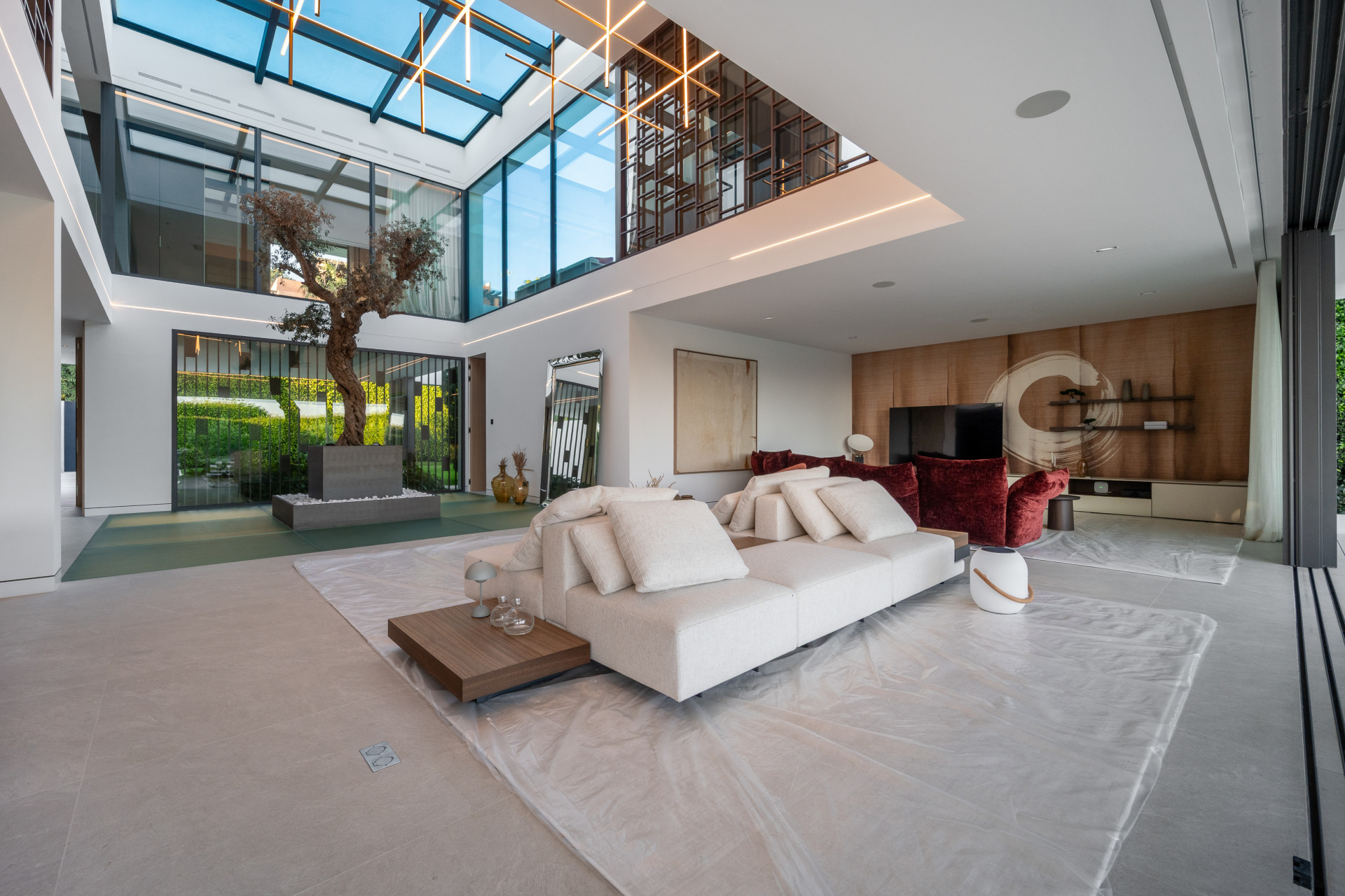  Image of Villa - 5 Bedrooms - 5 Bathrooms for sale in Malaga-Marbella-Spain, Image 9