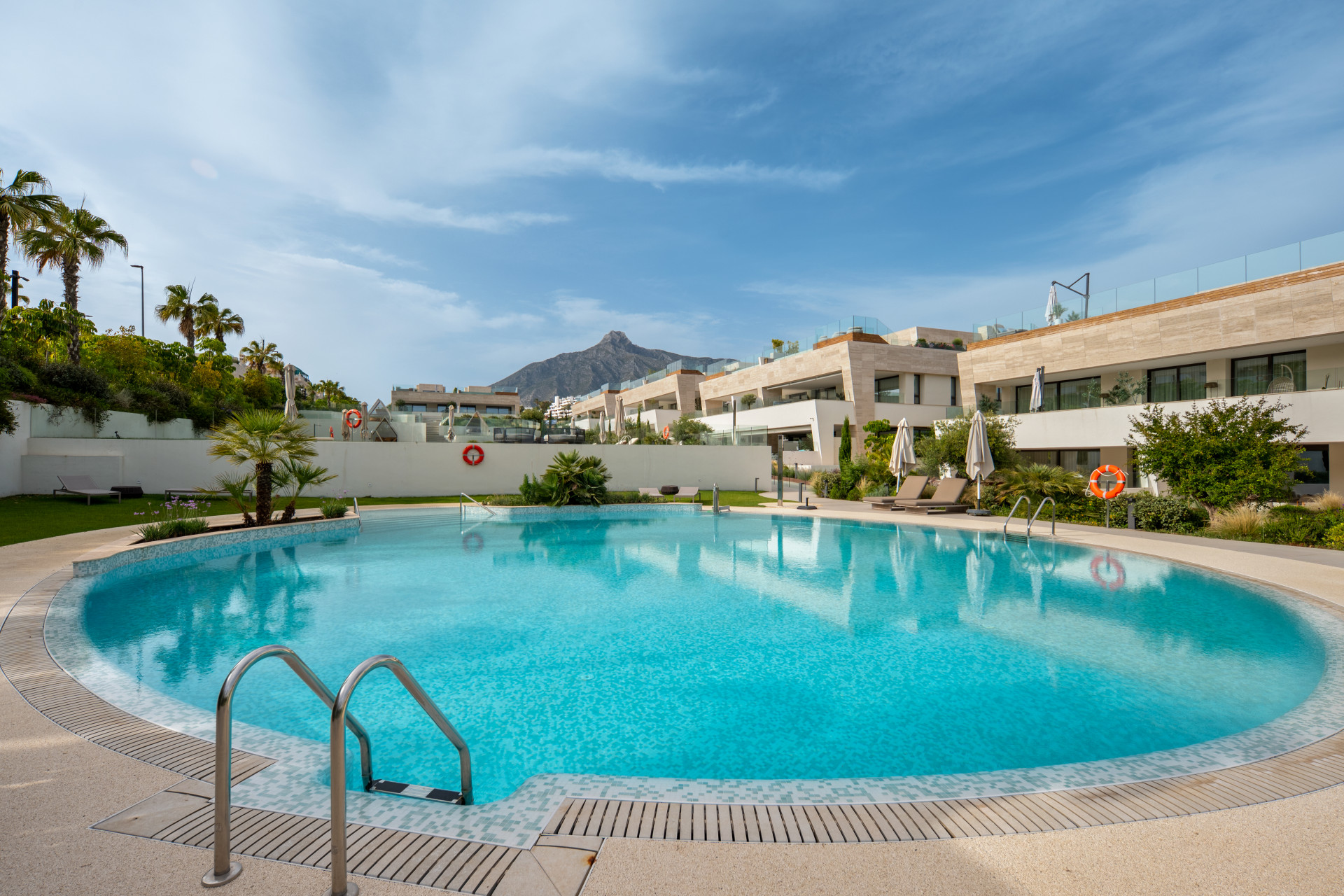  Image of Ground Floor Duplex - 4 Bedrooms - 4 Bathrooms for sale in Malaga-Marbella-Spain, Image 20