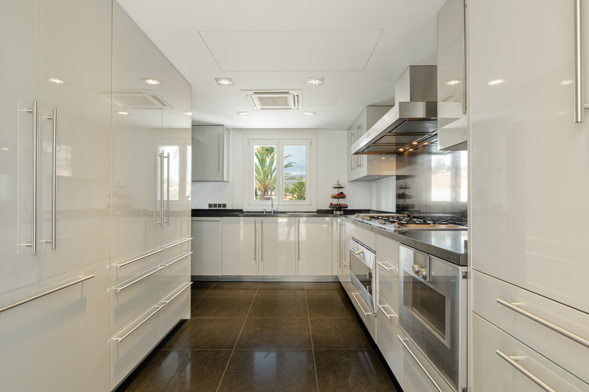  Image of Villa - 7 Bedrooms - 7 Bathrooms for sale in Malaga-Marbella-Spain, Image 11