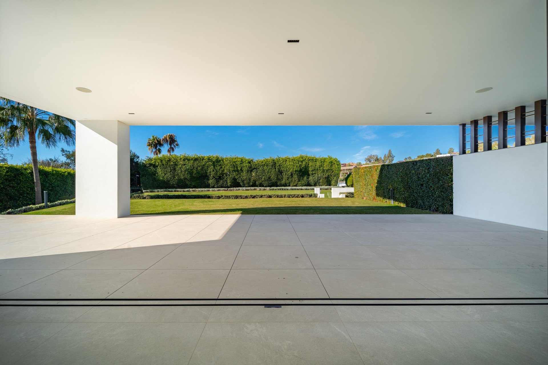  Image of Villa - 3 Bedrooms - 3 Bathrooms for sale in Malaga-Marbella-Spain, Image 6