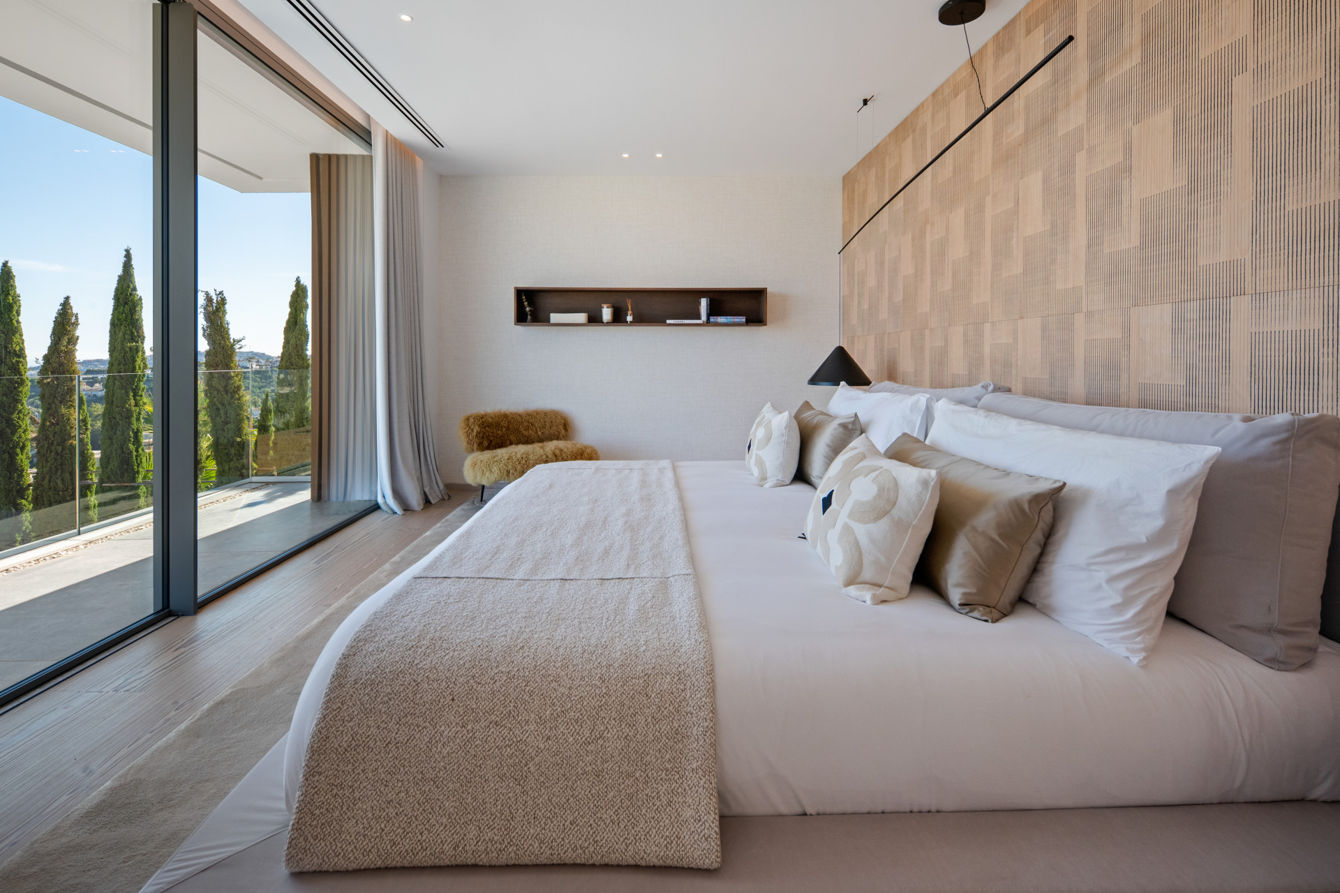  Image of Villa - 6 Bedrooms - 6 Bathrooms for sale in Malaga-Benahavis-Spain, Image 23