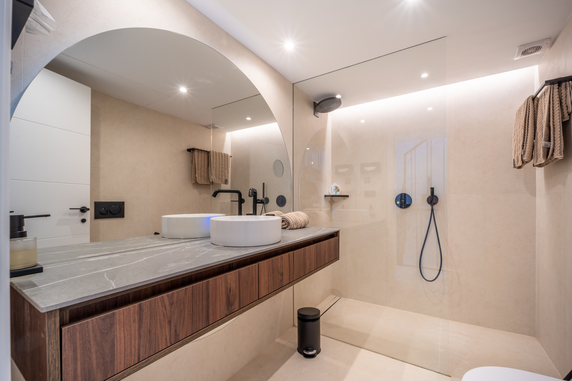  Image of Town House - 3 Bedrooms - 3 Bathrooms for sale in Malaga-Marbella-Spain, Image 9