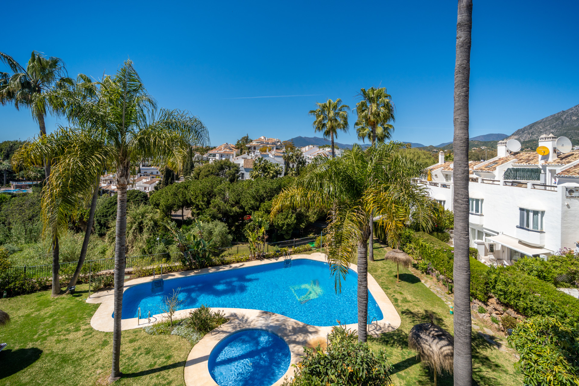  Image of Town House - 3 Bedrooms - 3 Bathrooms for sale in Malaga-Marbella-Spain, Image 14
