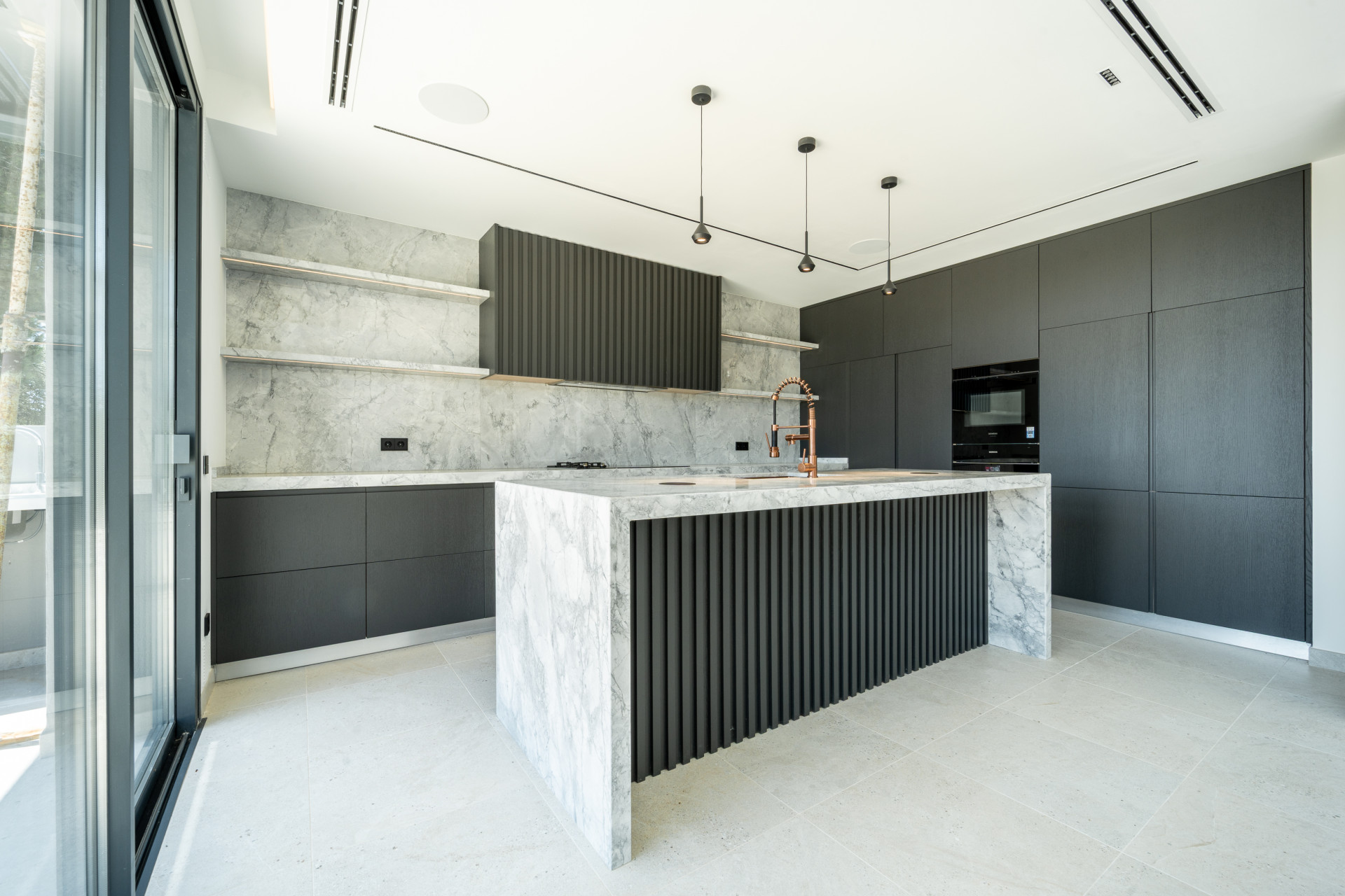  Image of Villa - 4 Bedrooms - 4 Bathrooms for sale in Malaga-Marbella-Spain, Image 7