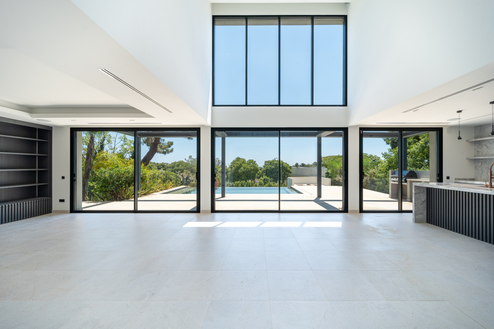  Image of Villa - 4 Bedrooms - 4 Bathrooms for sale in Malaga-Marbella-Spain, Image 15
