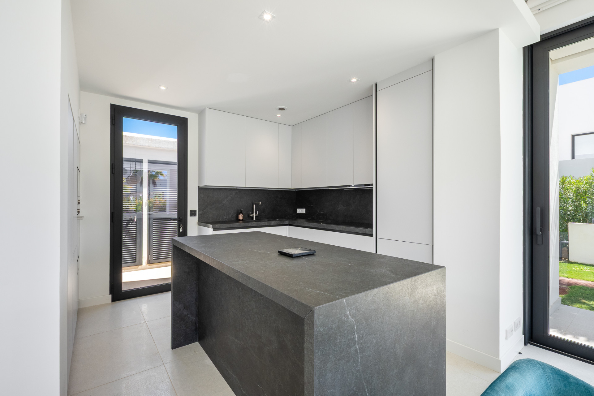  Image of Villa - 5 Bedrooms - 5 Bathrooms for sale in Malaga-Marbella-Spain, Image 8
