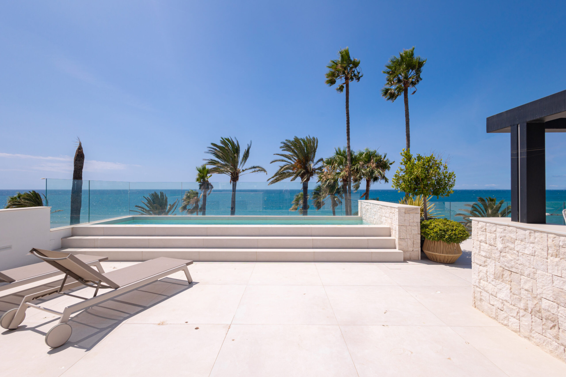 Image of Villa - 3 Bedrooms - 3 Bathrooms for Sale in Malaga-San Pedro de Alcantara-Spain, Image 3