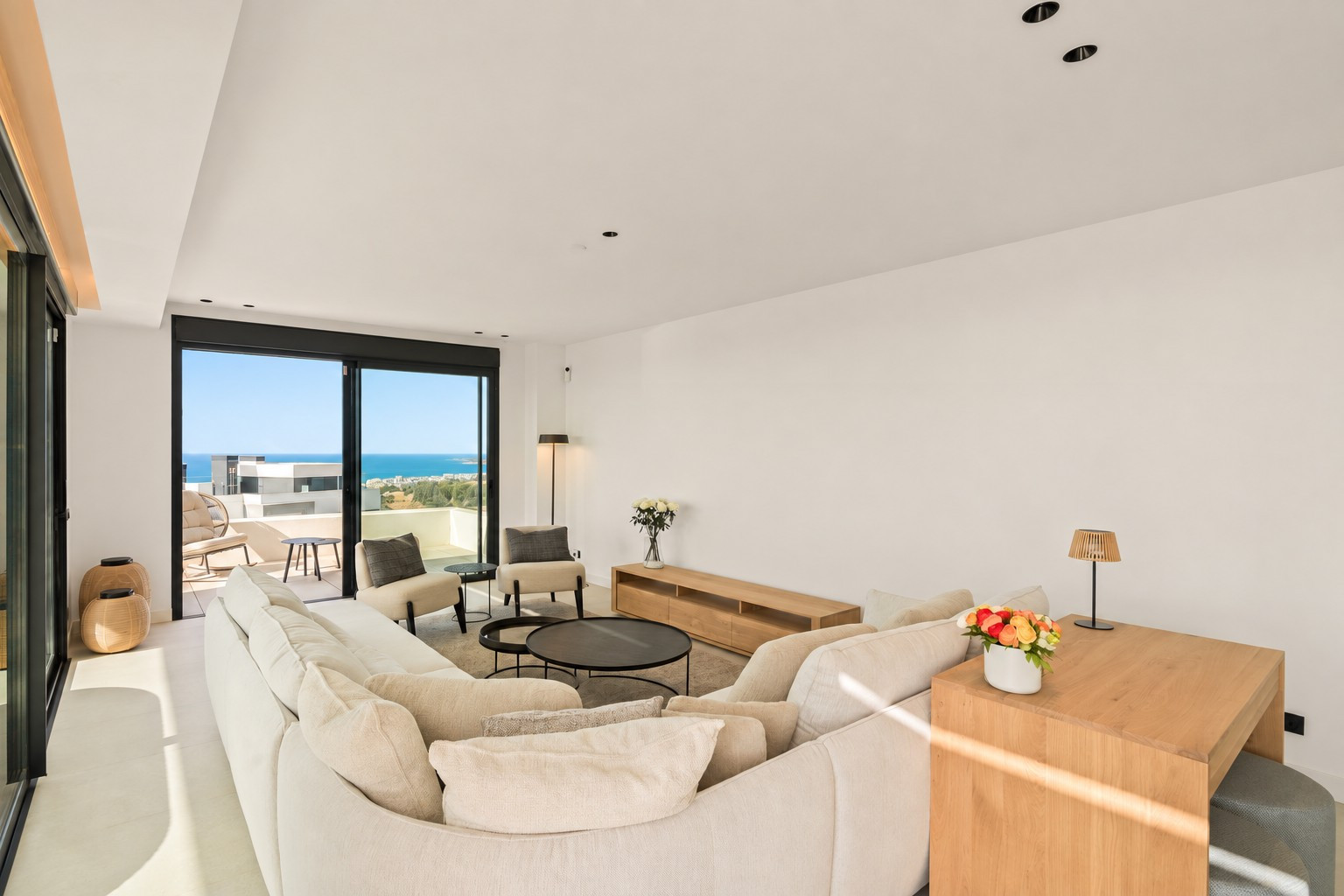 Image of Apartment - 3 Bedrooms - 2 Bathrooms for Sale in Malaga-Marbella-Spain, Image 4