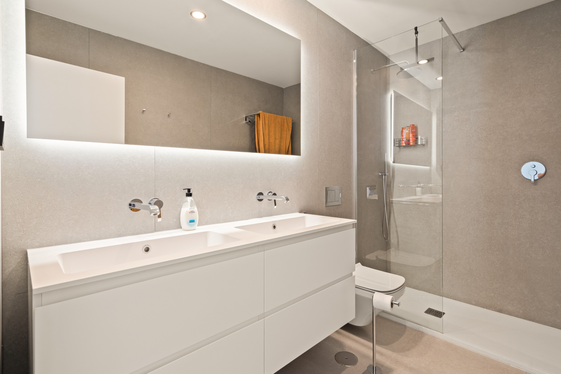  Image of Apartment - 3 Bedrooms - 2 Bathrooms for sale in Malaga-Marbella-Spain, Image 16