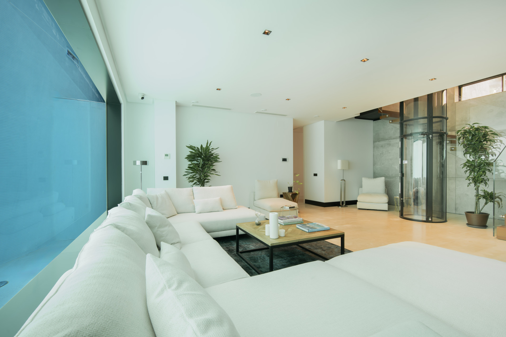  Image of Villa - 5 Bedrooms - 6 Bathrooms for sale in Malaga-Marbella-Spain, Image 25