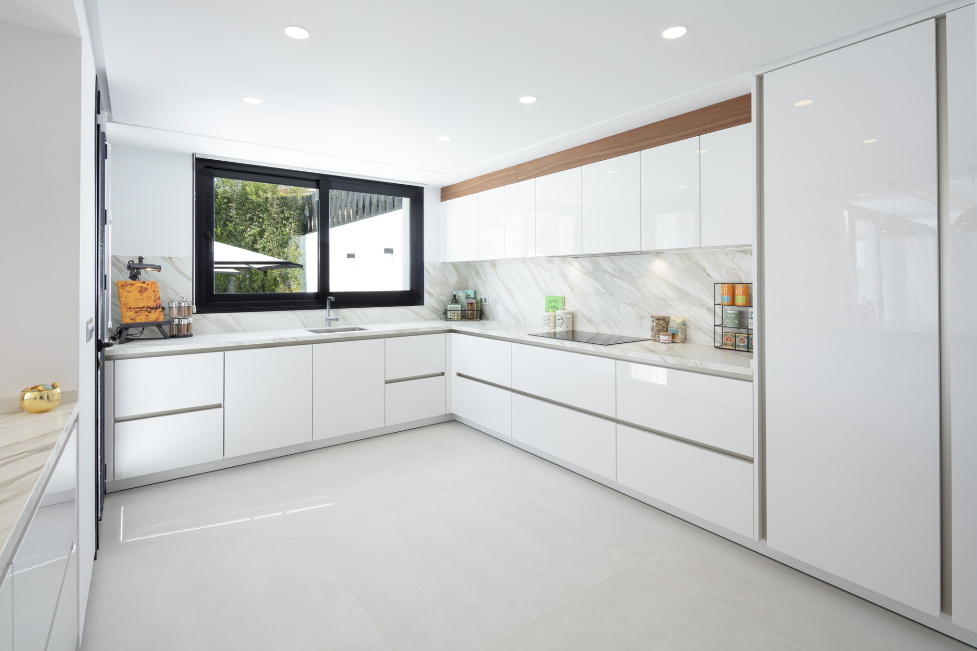  Image of Villa - 5 Bedrooms - 5 Bathrooms for sale in Malaga-Marbella-Spain, Image 17