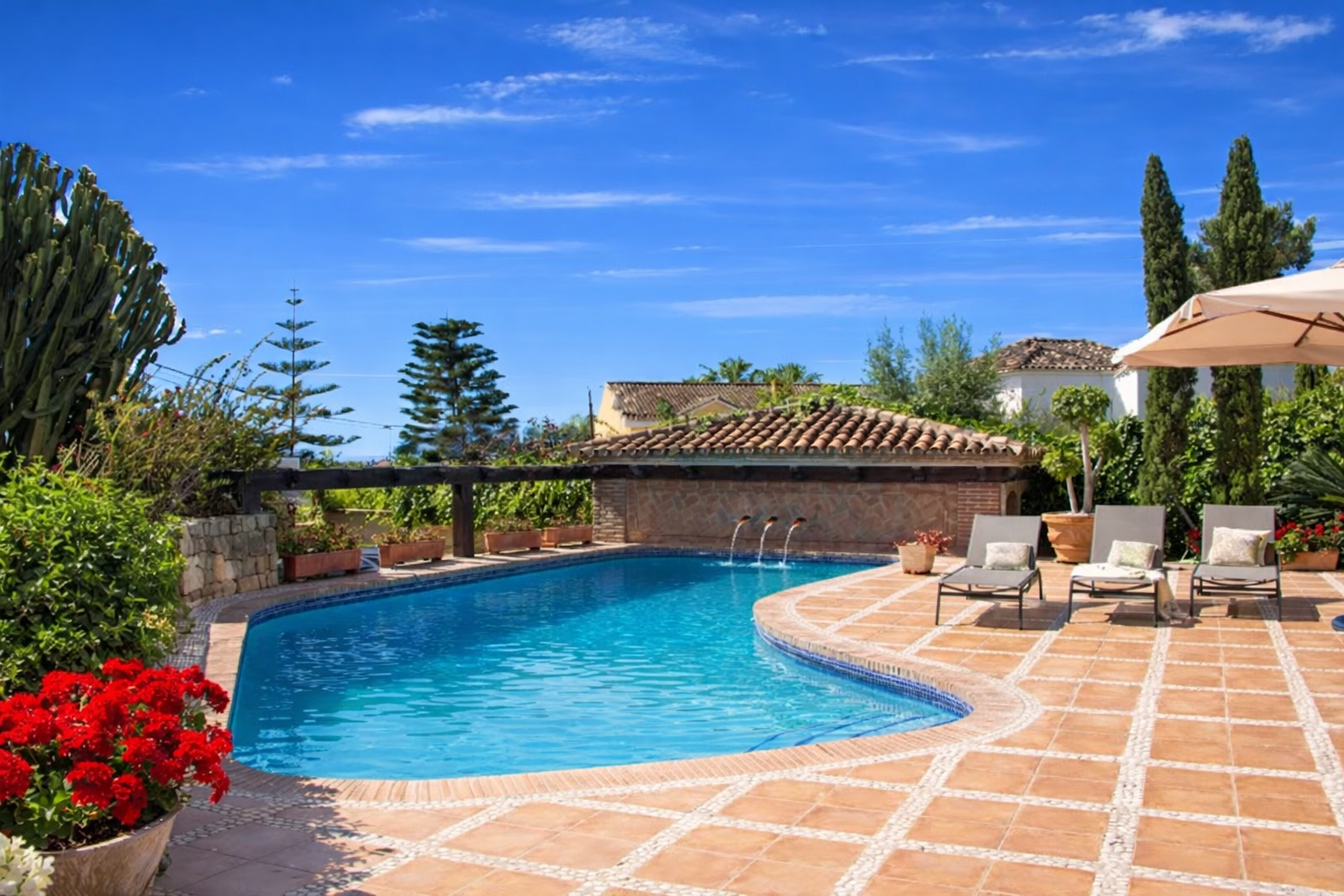 Image of Villa - 4 Bedrooms - 4 Bathrooms for Sale in Malaga-Marbella-Spain, Image 3