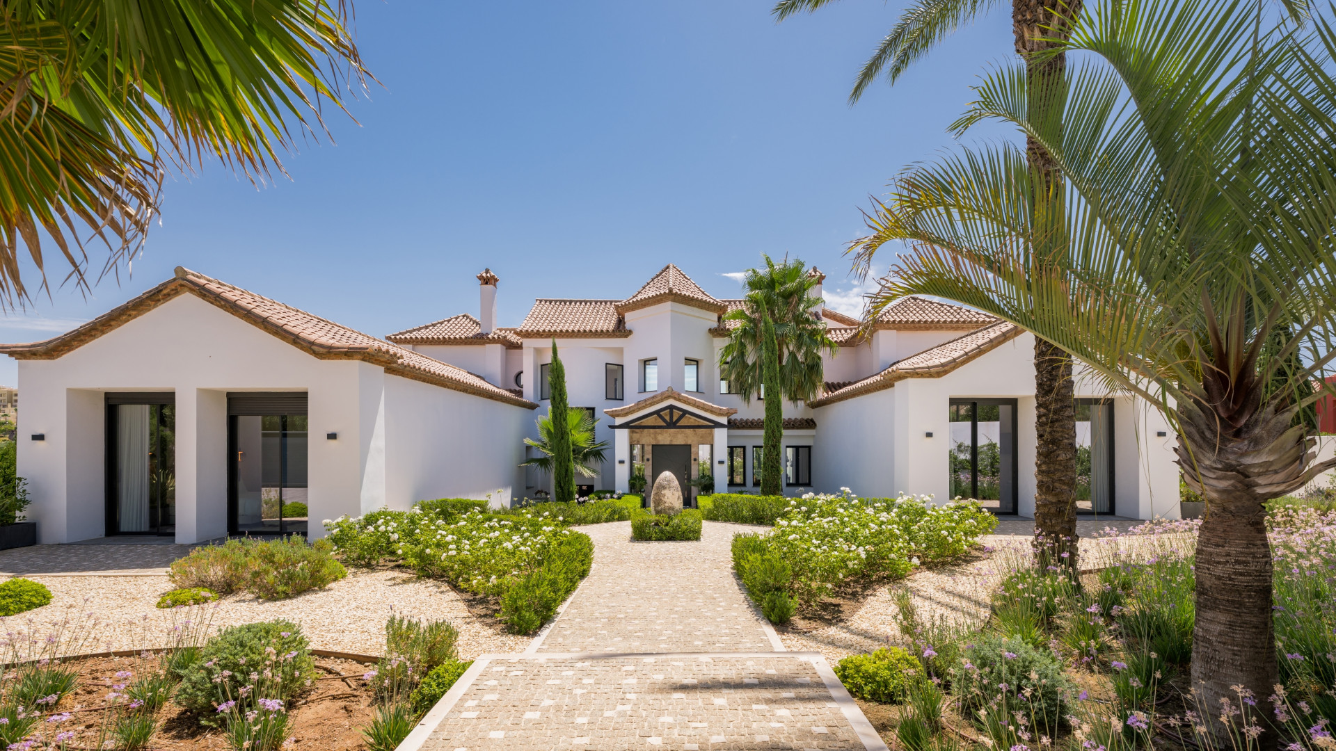  Image of Villa - 6 Bedrooms - 6 Bathrooms for sale in Malaga-Benahavis-Spain, Image 13