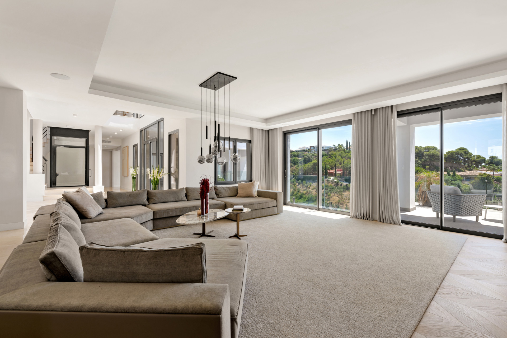  Image of Villa - 6 Bedrooms - 6 Bathrooms for sale in Malaga-Benahavis-Spain, Image 6