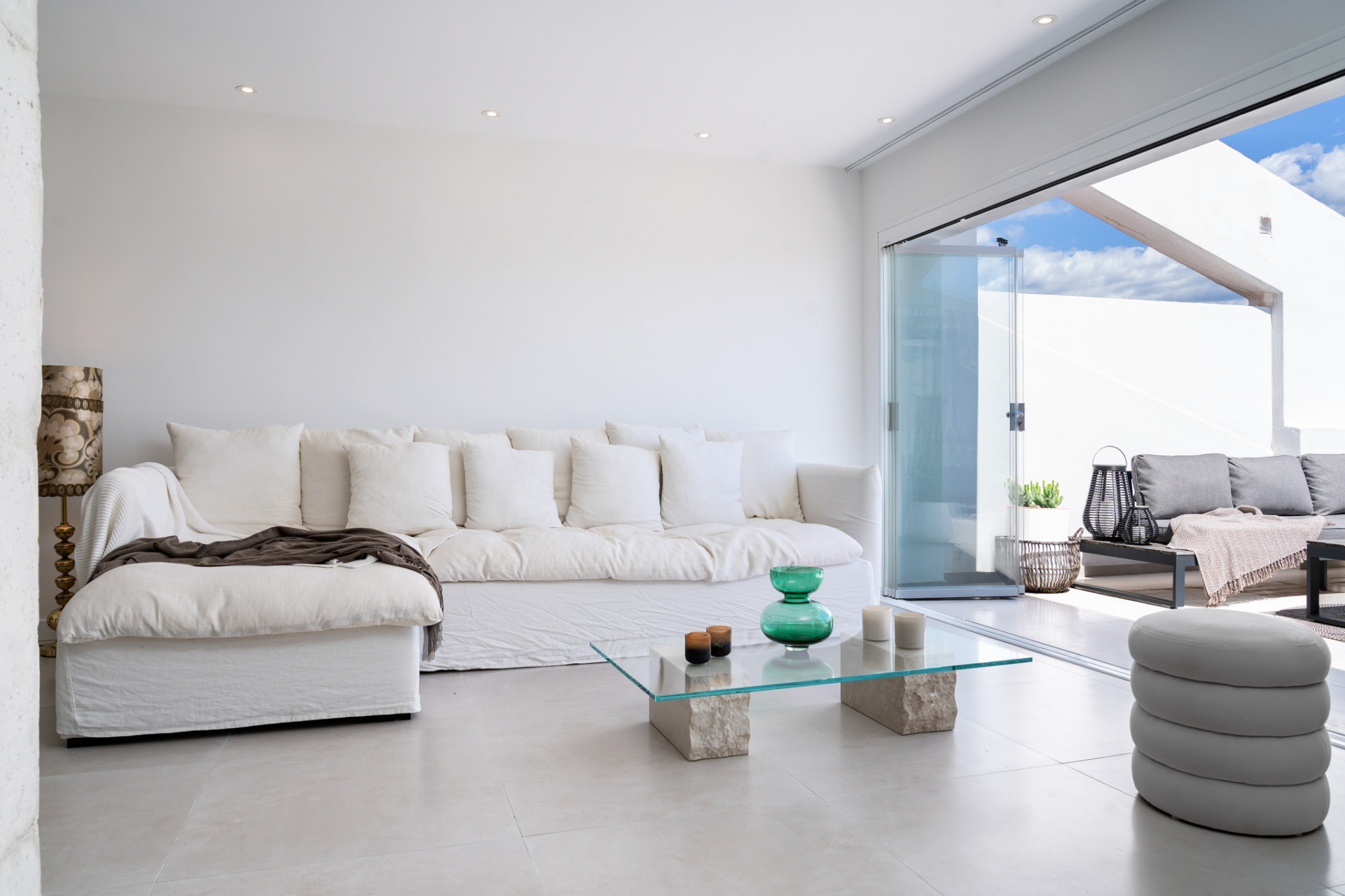  Image of Penthouse - 3 Bedrooms - 2 Bathrooms for sale in Malaga-Benahavis-Spain, Image 11