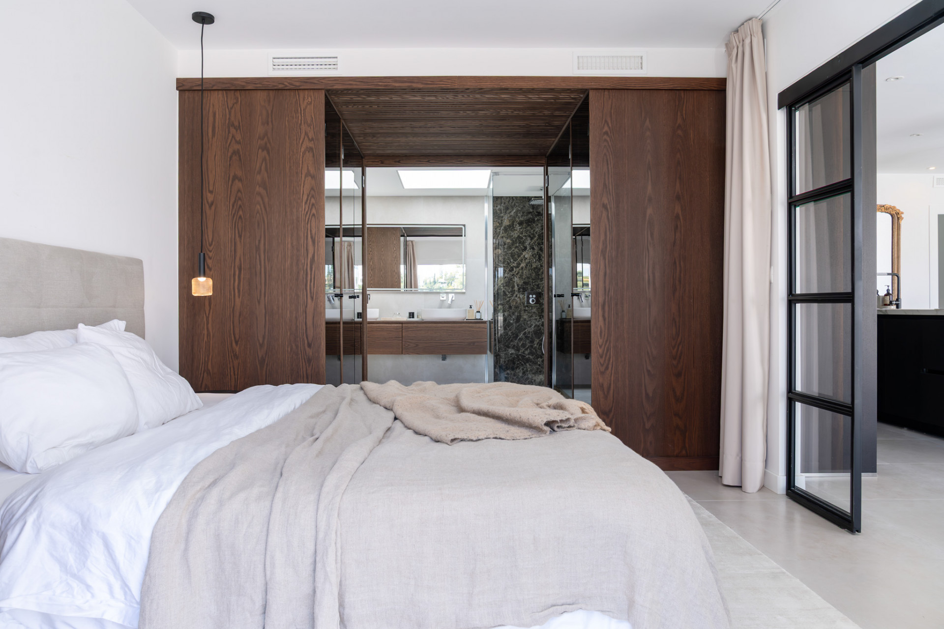  Image of Penthouse - 3 Bedrooms - 2 Bathrooms for sale in Malaga-Benahavis-Spain, Image 30