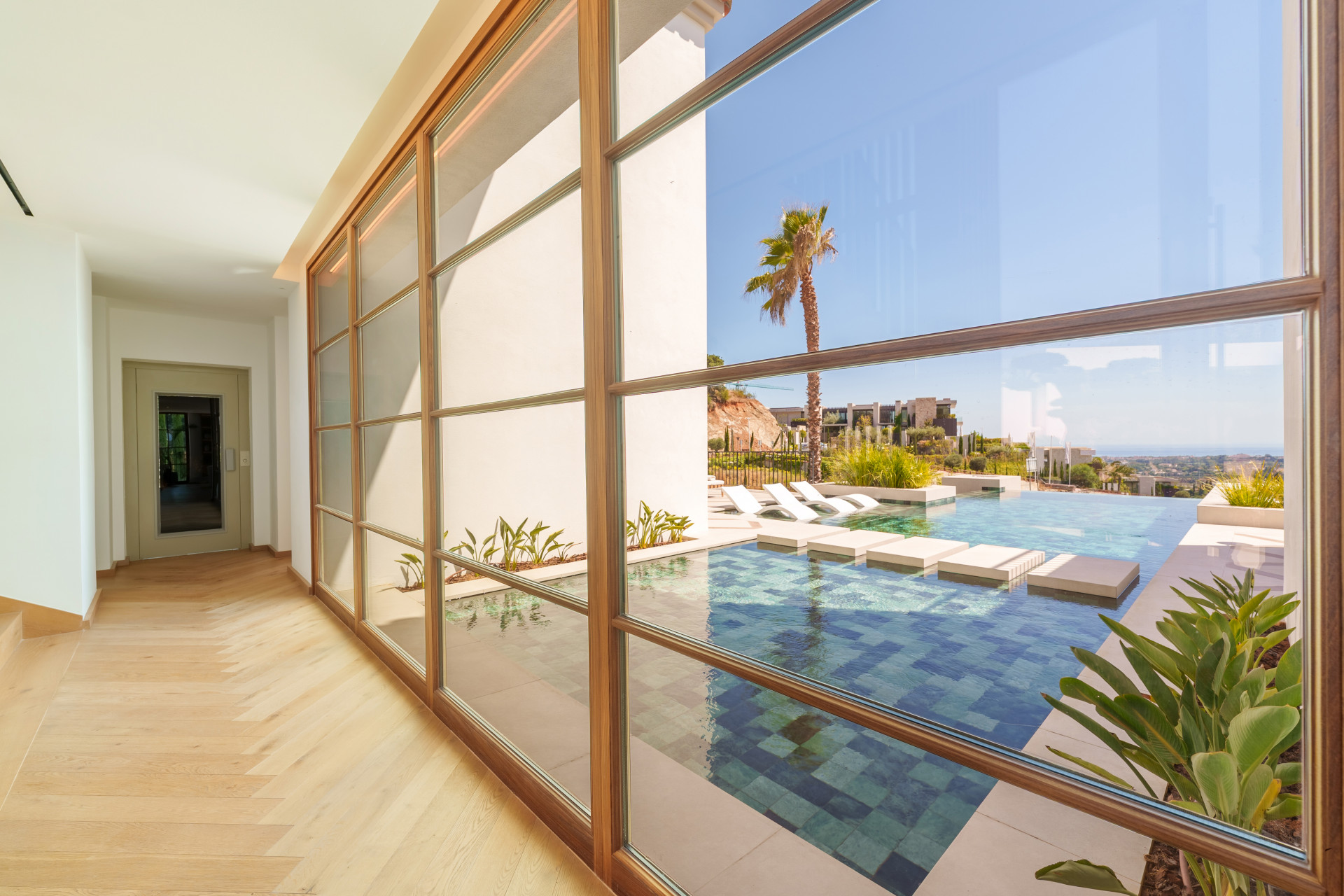 Image of Villa - 5 Bedrooms - 5 Bathrooms for Sale in Malaga-Benahavis-Spain, Image 4