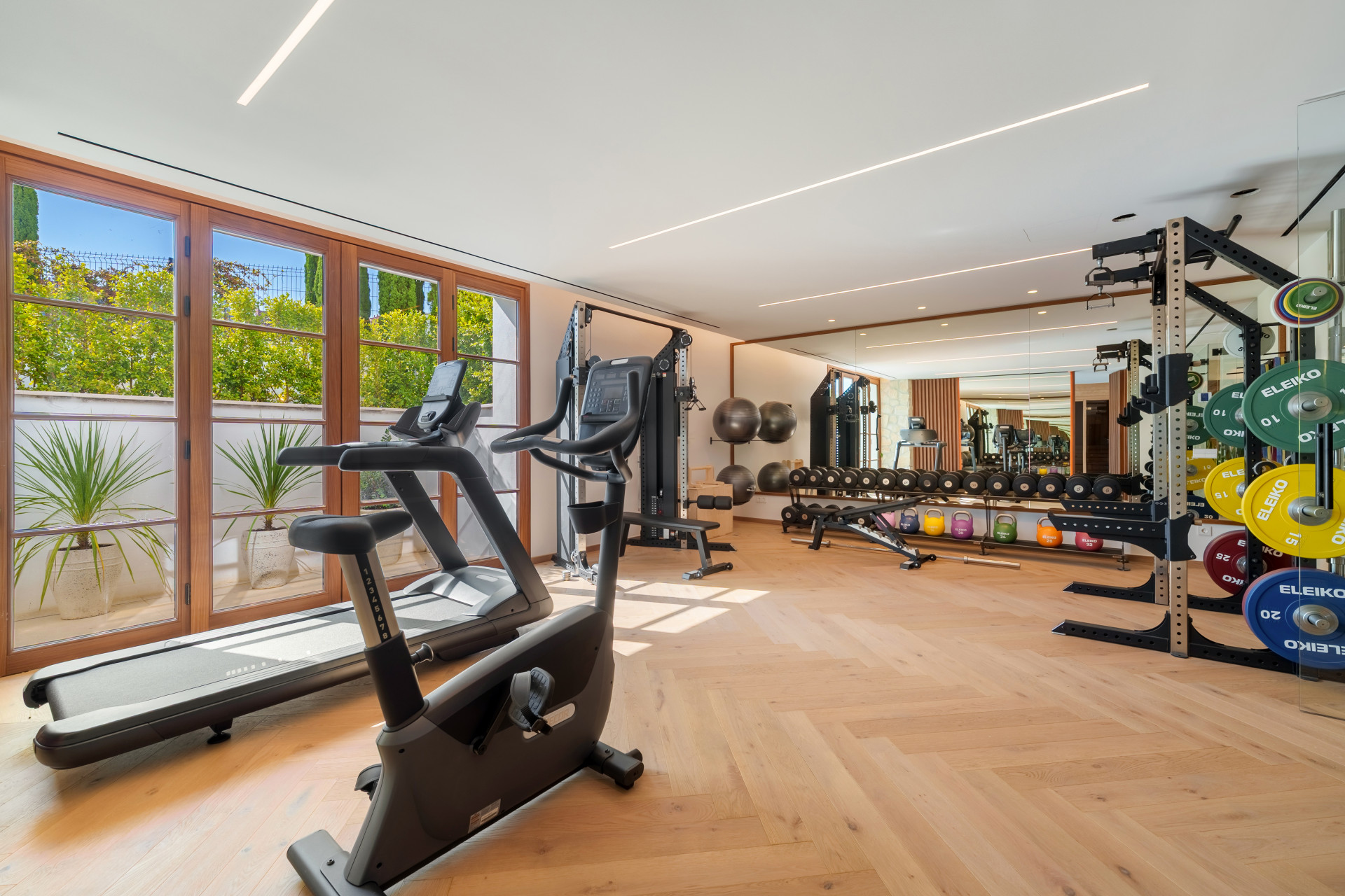  Image of Villa - 5 Bedrooms - 5 Bathrooms for sale in Malaga-Benahavis-Spain, Image 37