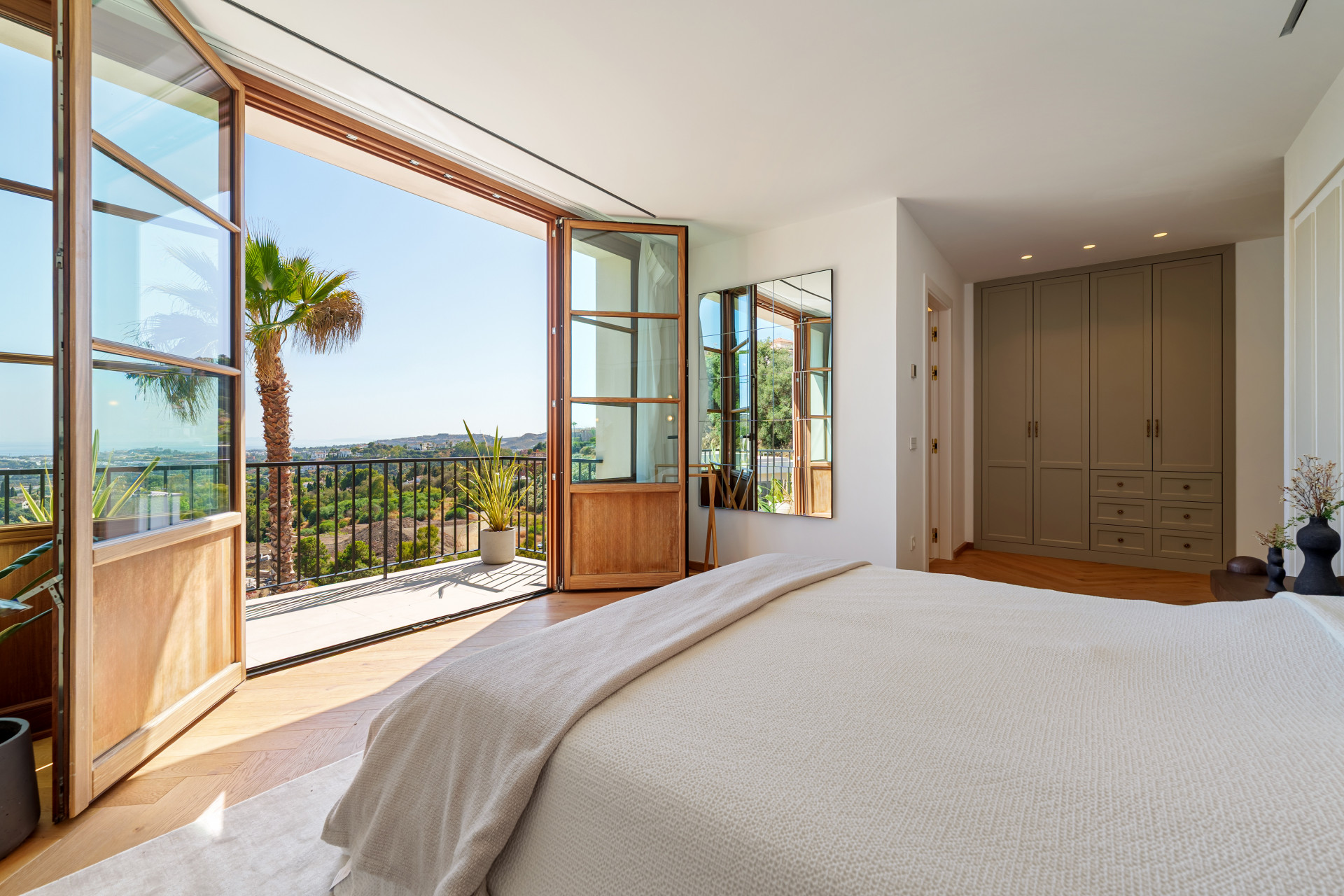  Image of Villa - 5 Bedrooms - 5 Bathrooms for sale in Malaga-Benahavis-Spain, Image 27