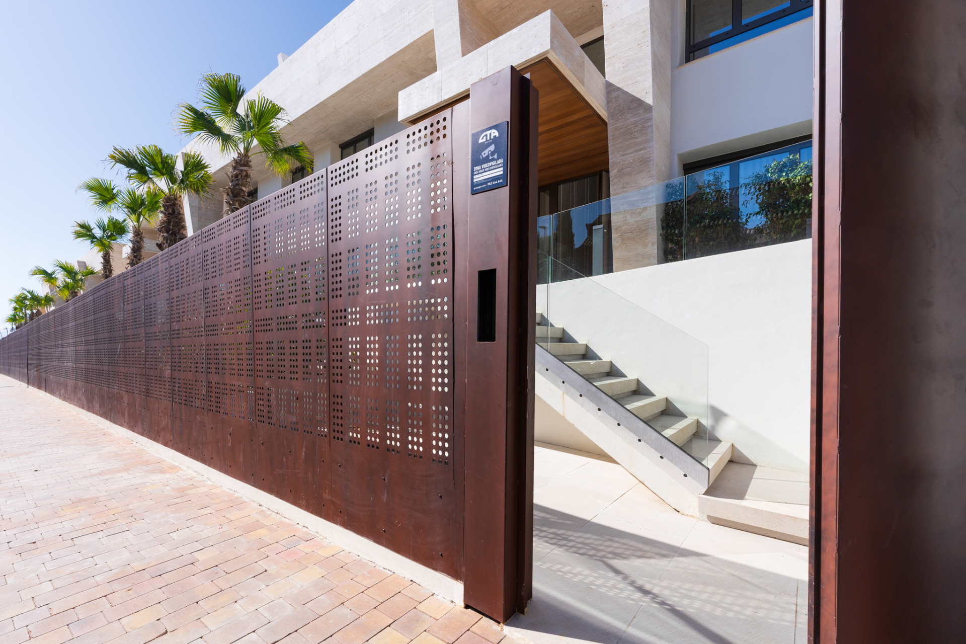  Image of Ground Floor Apartment - 4 Bedrooms - 4 Bathrooms for sale in Malaga-Marbella-Spain, Image 15