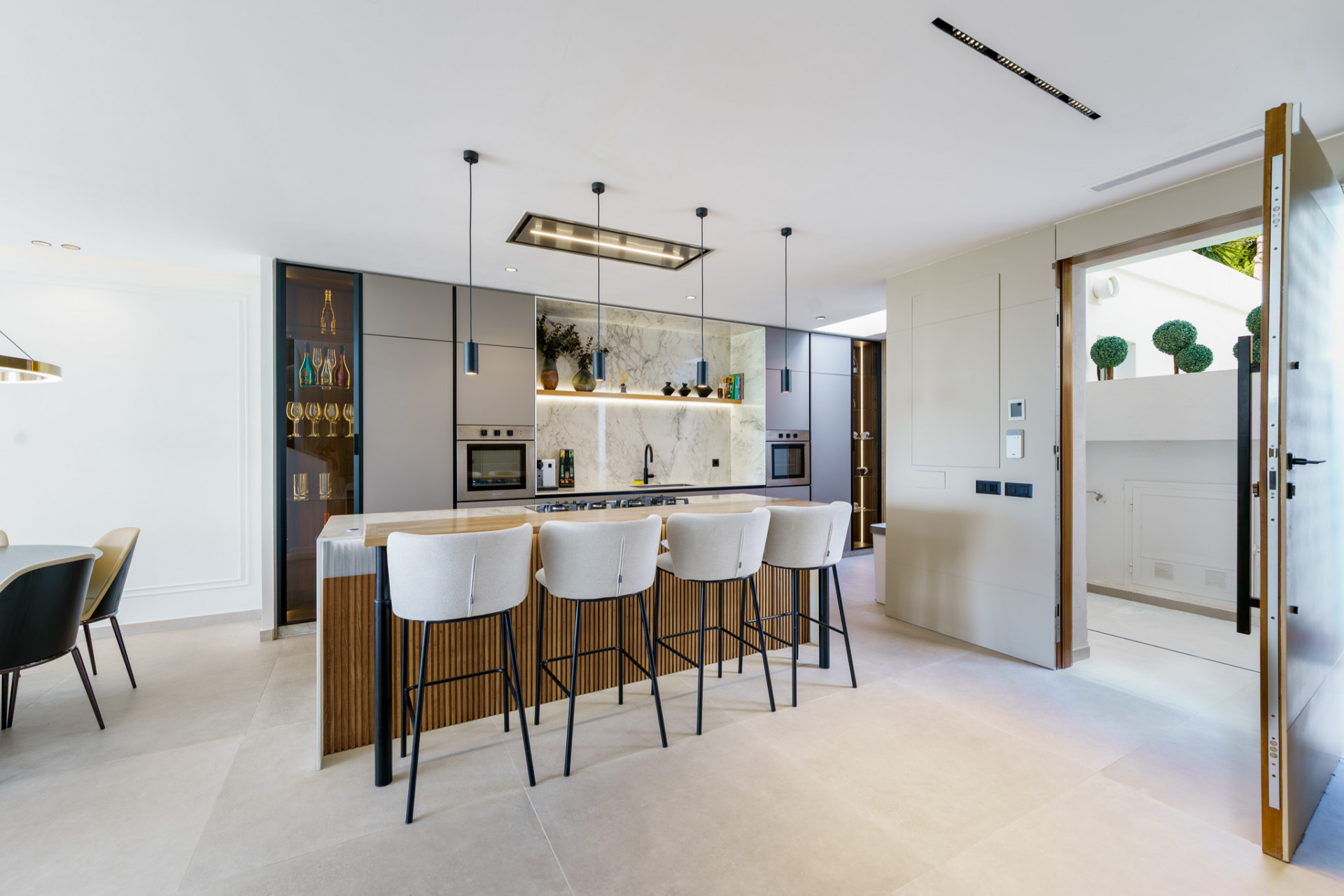  Image of Town House - 4 Bedrooms - 4 Bathrooms for sale in Malaga-Benahavis-Spain, Image 13