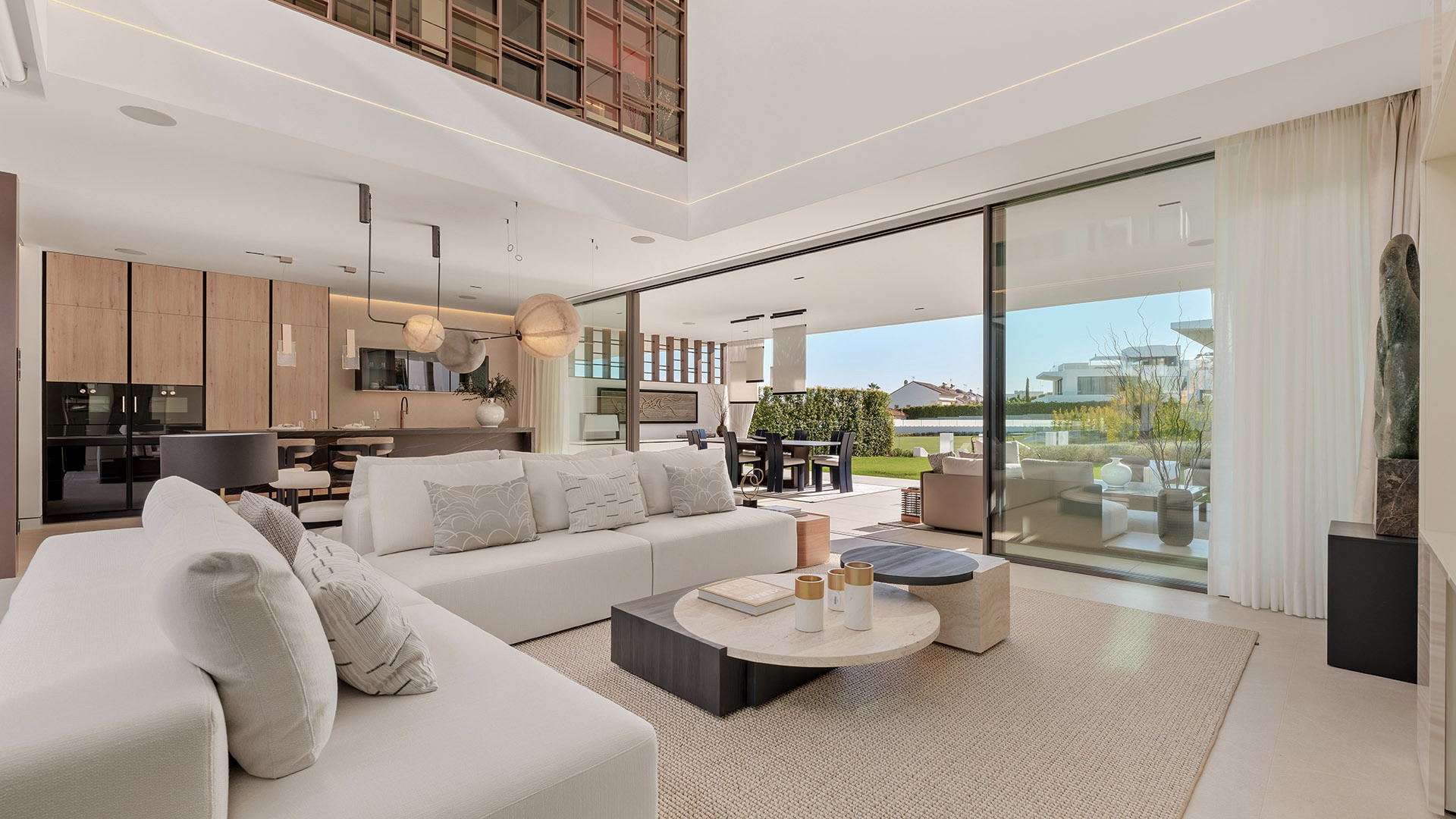 Image of Semi Detached Villa - 4 Bedrooms - 4 Bathrooms for Sale in Malaga-Marbella-Spain, Image 2