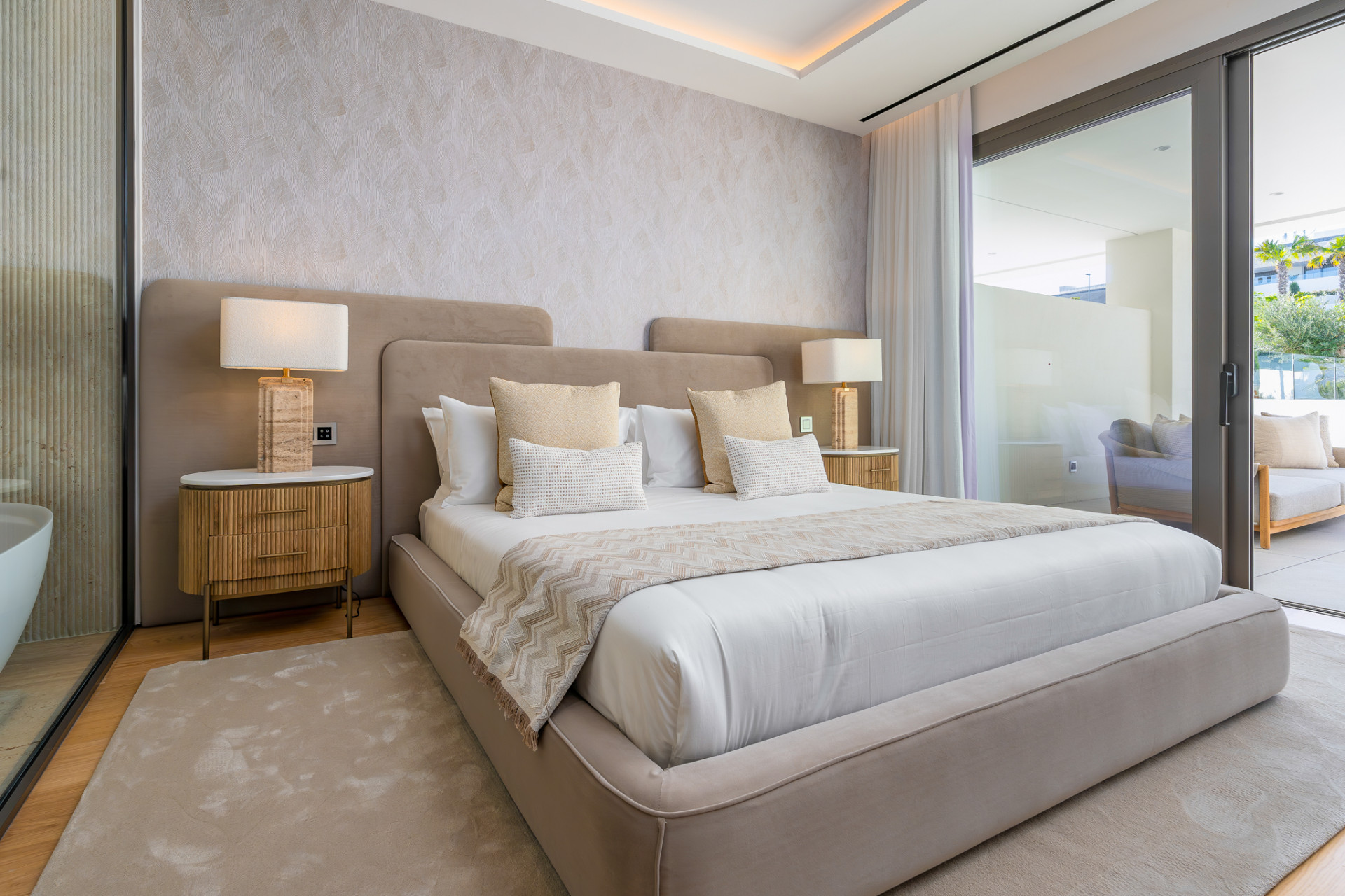  Image of Ground Floor Apartment - 4 Bedrooms - 4 Bathrooms for sale in Malaga-Marbella-Spain, Image 15