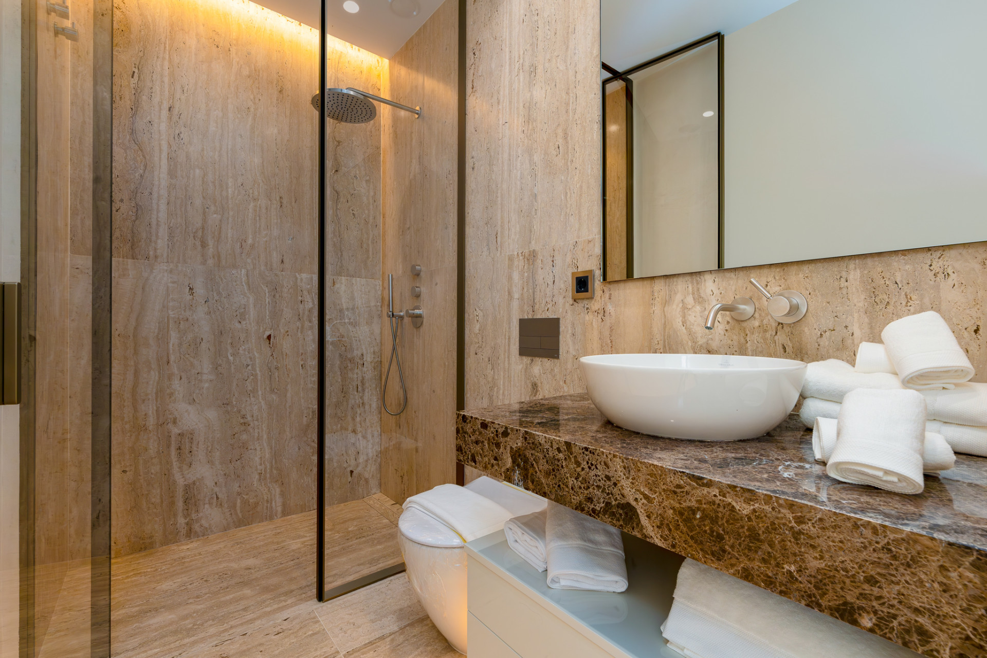  Image of Ground Floor Apartment - 4 Bedrooms - 4 Bathrooms for sale in Malaga-Marbella-Spain, Image 22