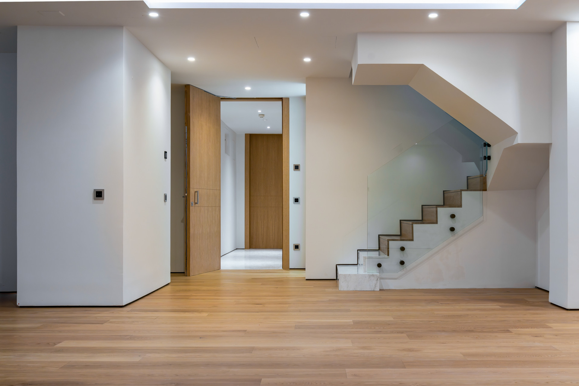  Image of Ground Floor Apartment - 4 Bedrooms - 4 Bathrooms for sale in Malaga-Marbella-Spain, Image 25
