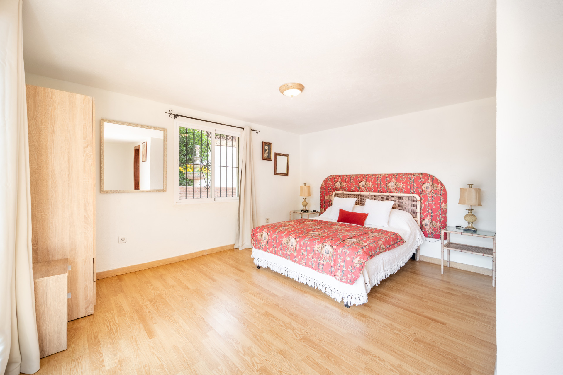  Image of Villa - 4 Bedrooms - 3 Bathrooms for sale in Malaga-Marbella-Spain, Image 36