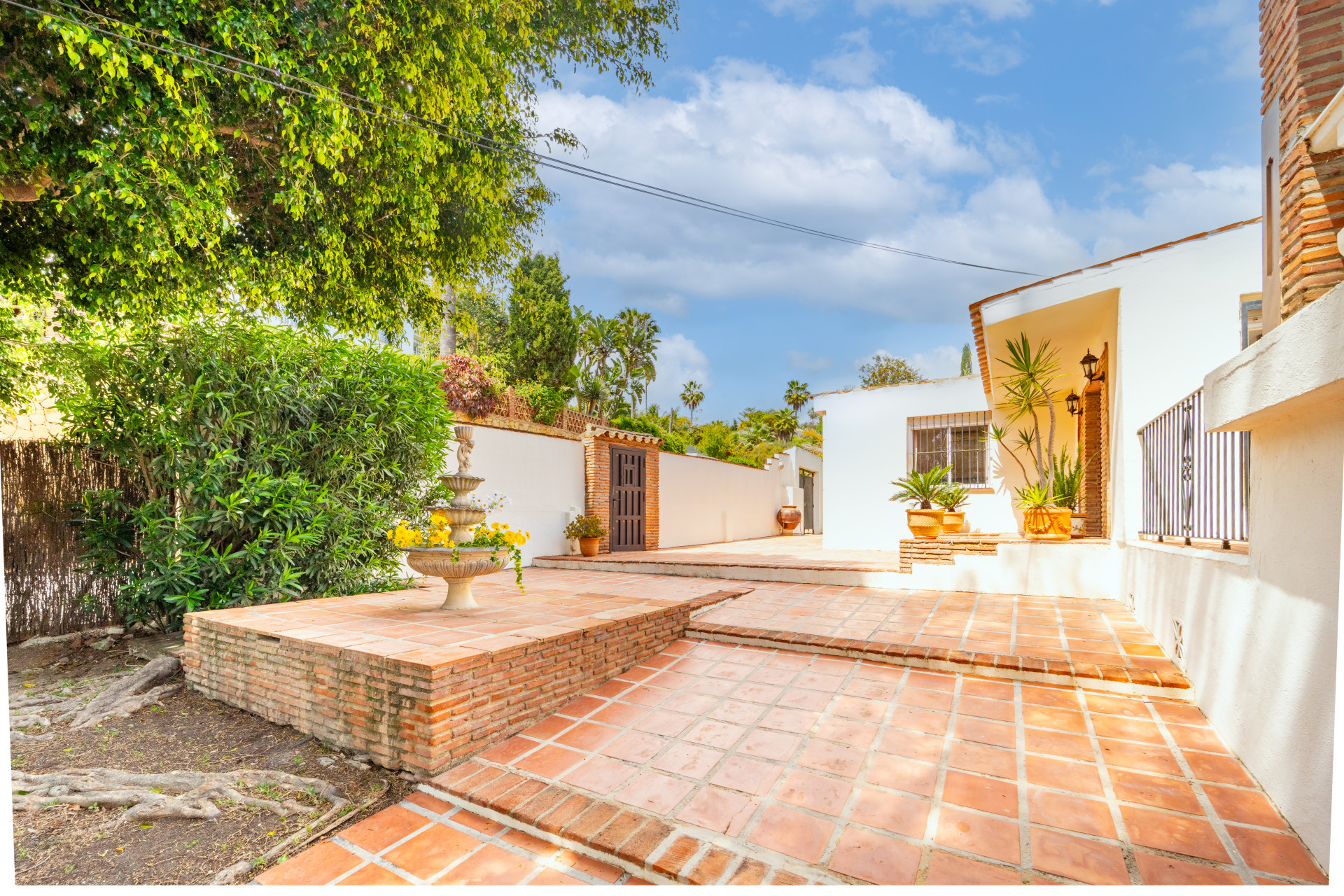  Image of Villa - 4 Bedrooms - 3 Bathrooms for sale in Malaga-Marbella-Spain, Image 16