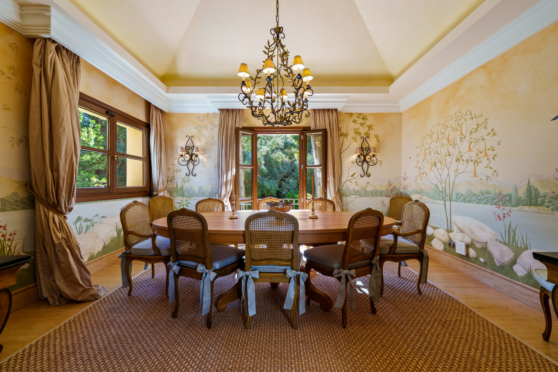  Image of Villa - 6 Bedrooms - 7 Bathrooms for sale in Malaga-Marbella-Spain, Image 9