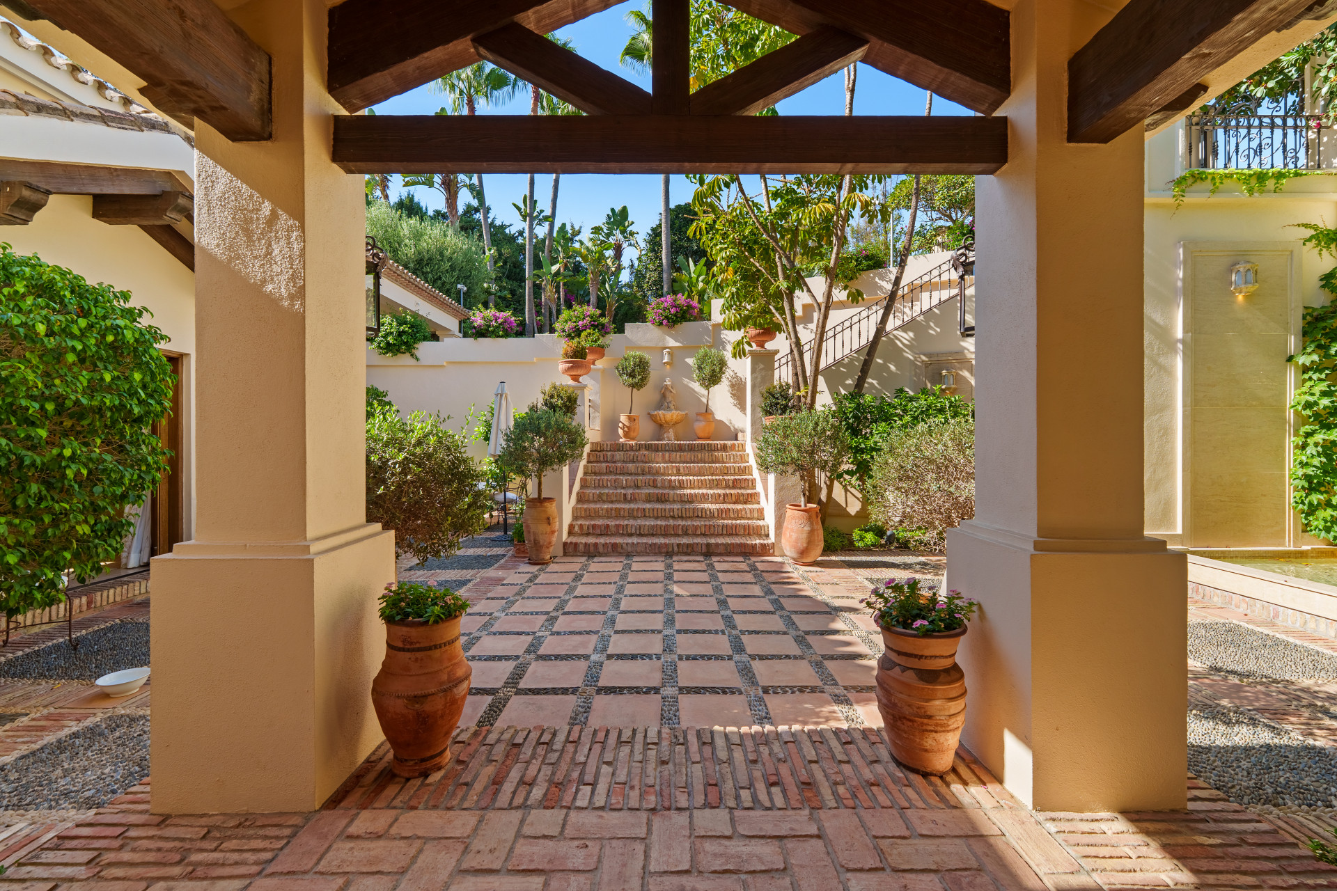 Image of Villa - 6 Bedrooms - 7 Bathrooms for Sale in Malaga-Marbella-Spain, Image 3