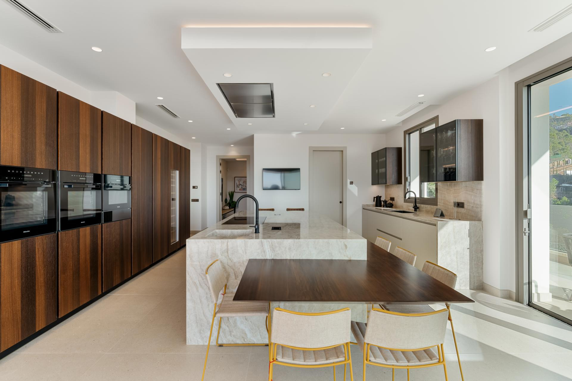 Image of Villa - 6 Bedrooms - 7 Bathrooms for Sale in Malaga-Benahavis-Spain, Image 5