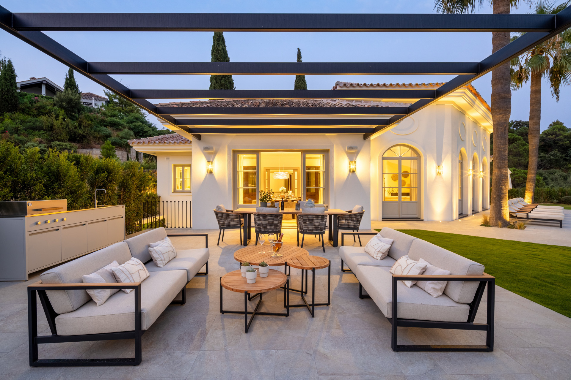  Image of Villa - 5 Bedrooms - 6 Bathrooms for sale in Malaga-Benahavis-Spain, Image 11