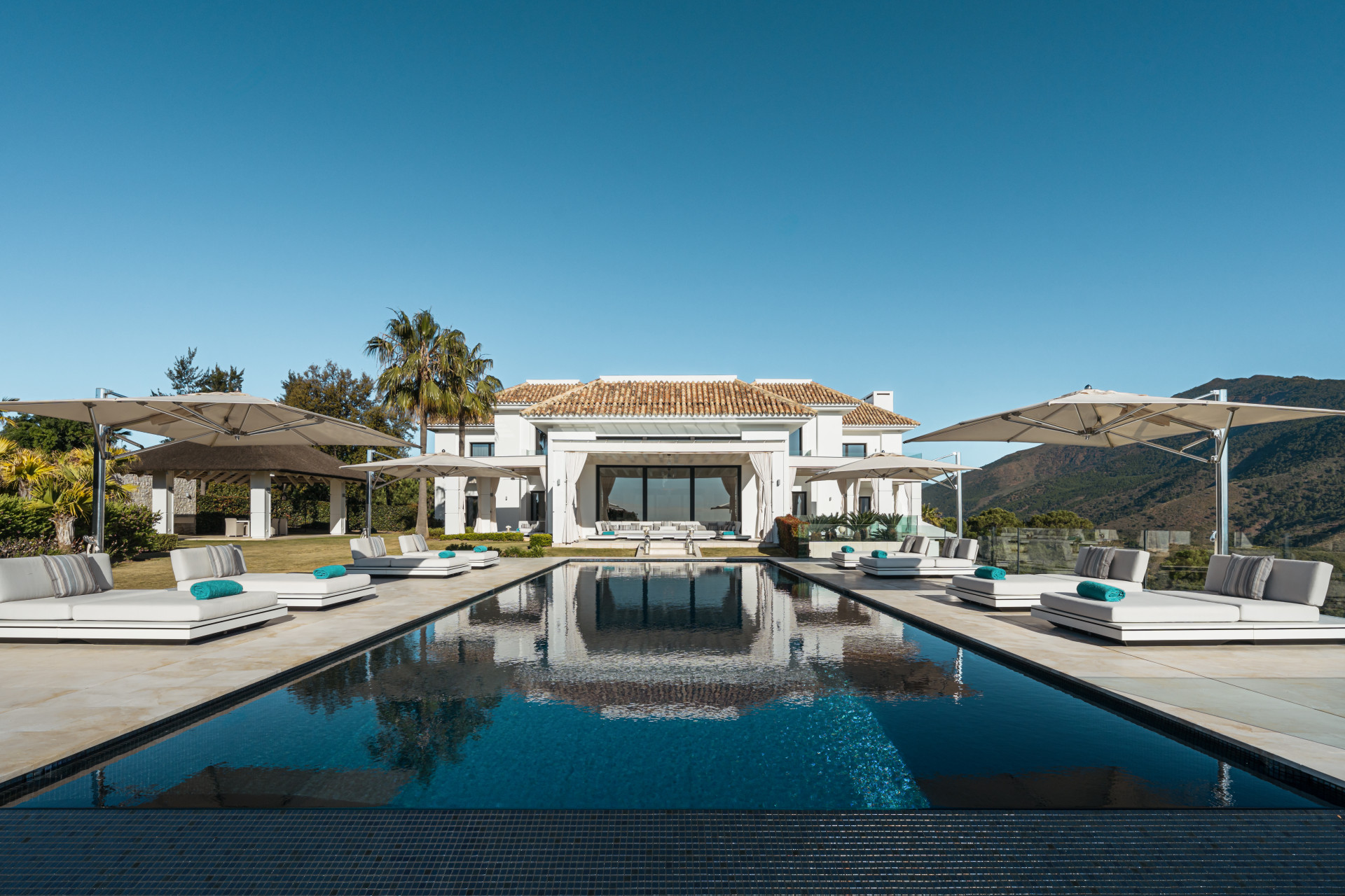 Image of Villa - 7 Bedrooms - 9 Bathrooms for Sale in Malaga-Benahavis-Spain, Image 1
